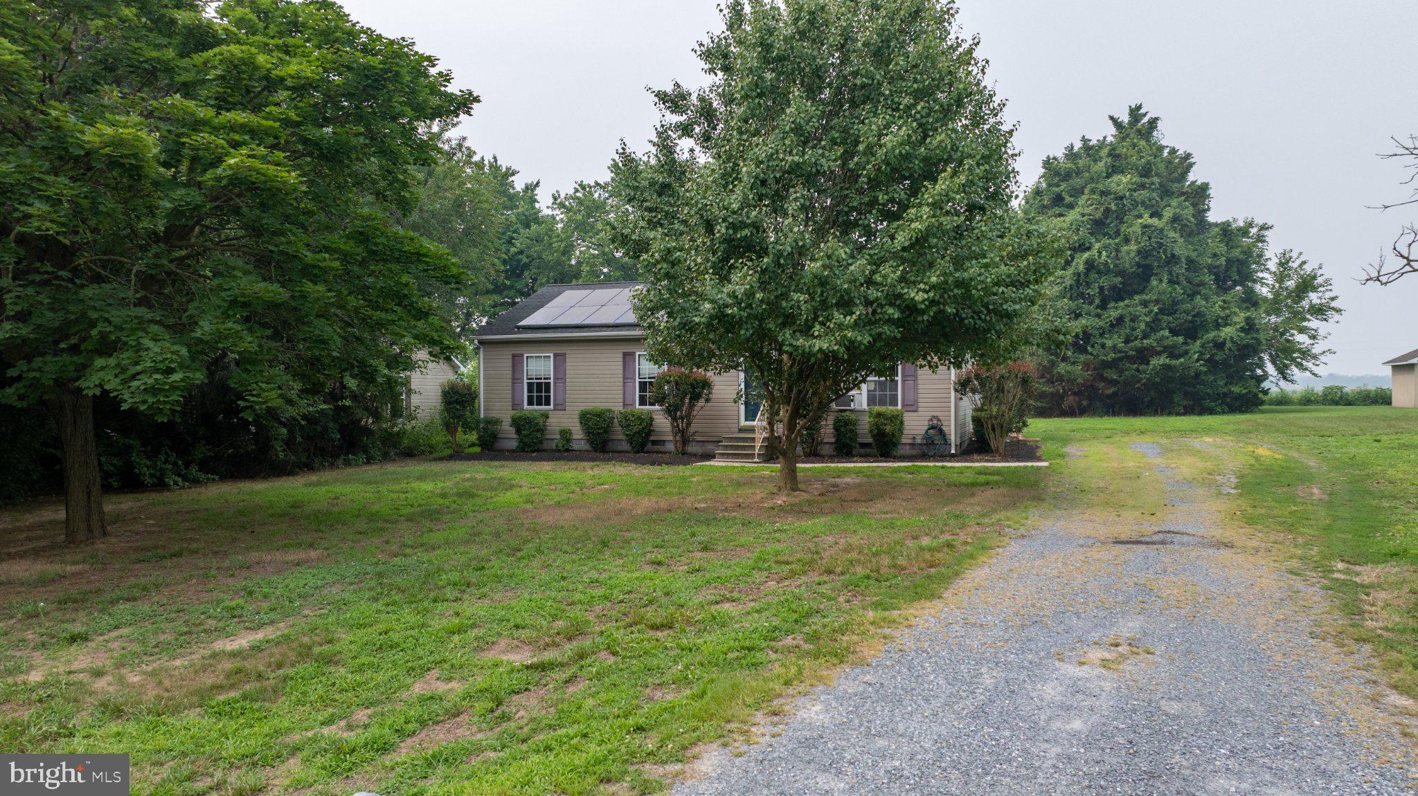 212 APPLE LANE