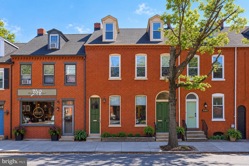 Photo of 350 W Orange Street, LANCASTER, PA 17603 (MLS # PALA2095652)