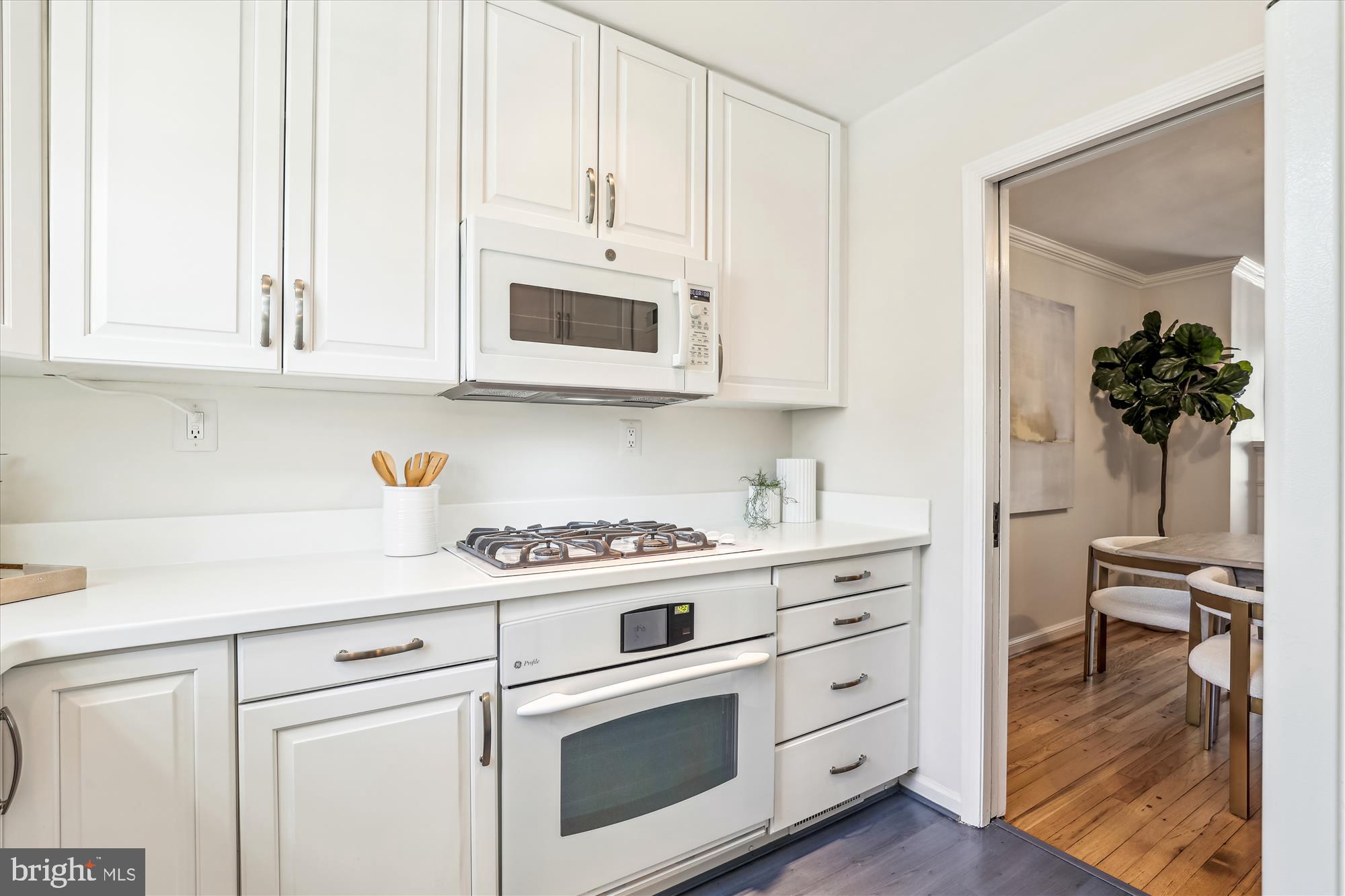 YATES GARDENS - Residential