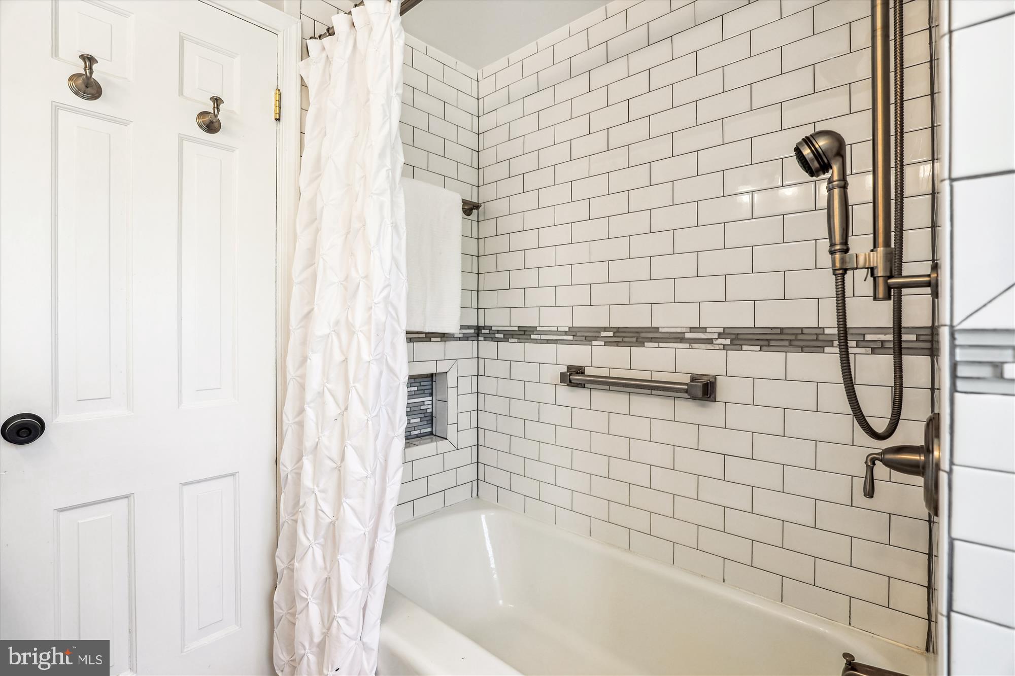 YATES GARDENS - Residential