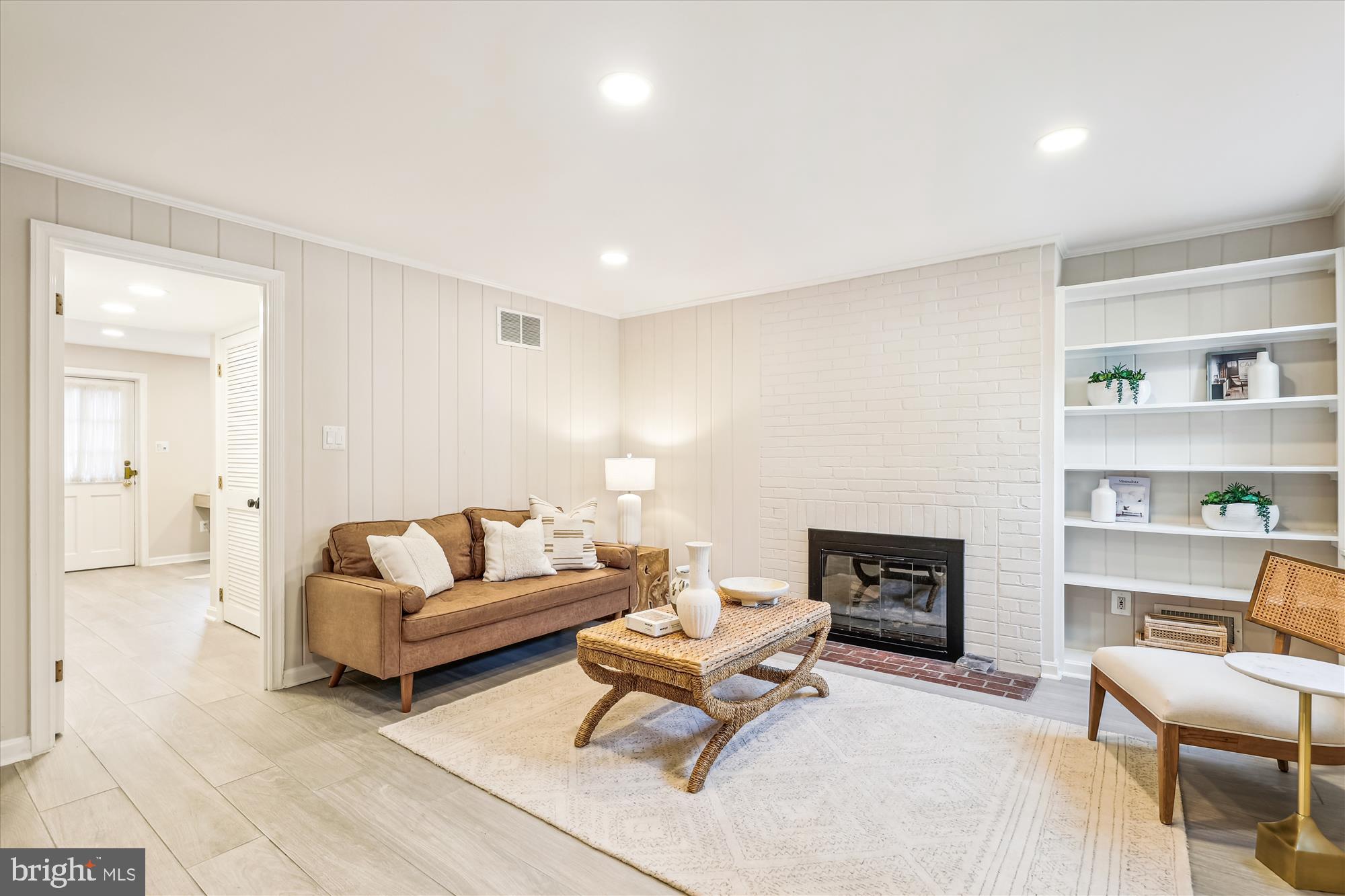 YATES GARDENS - Residential