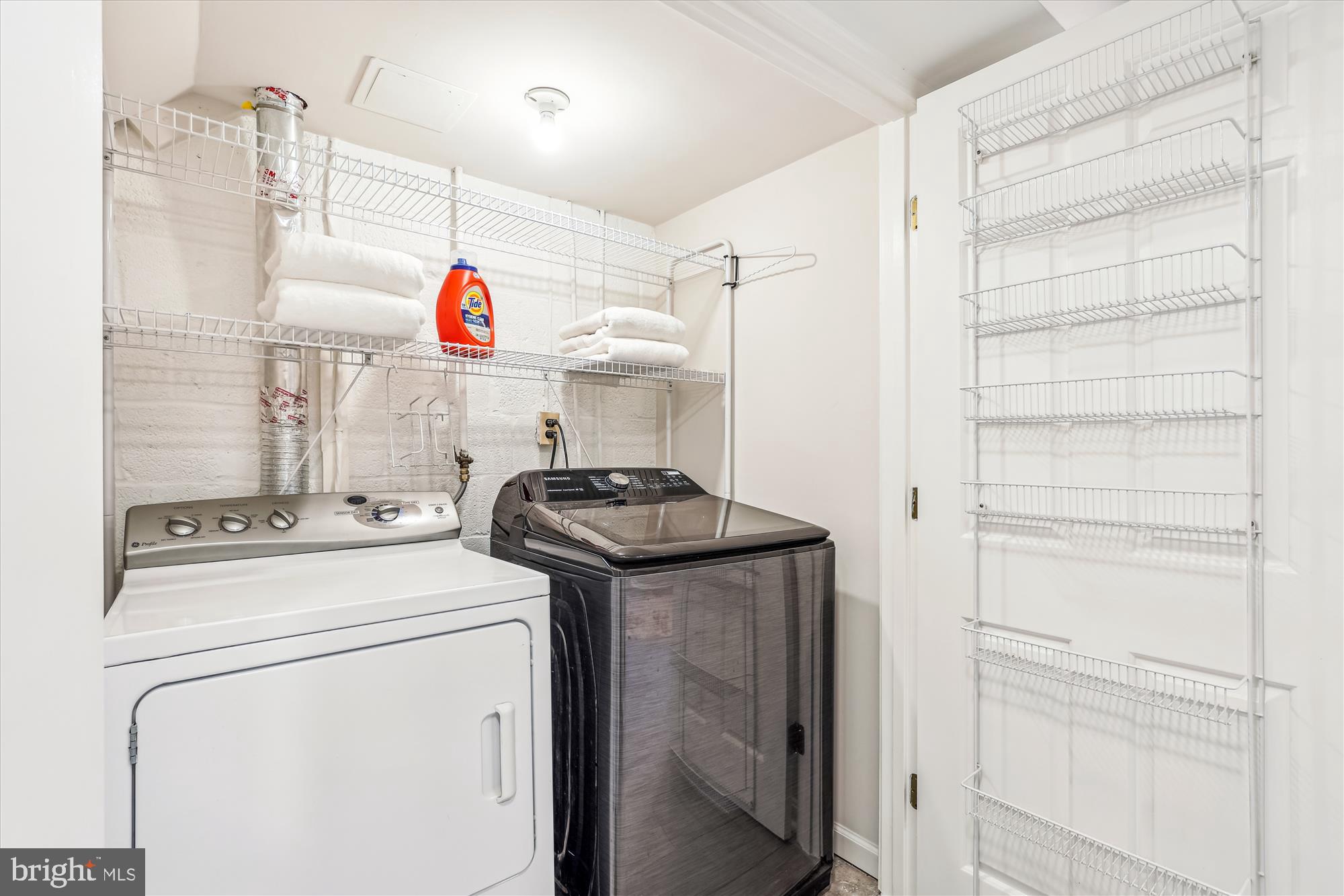 YATES GARDENS - Residential