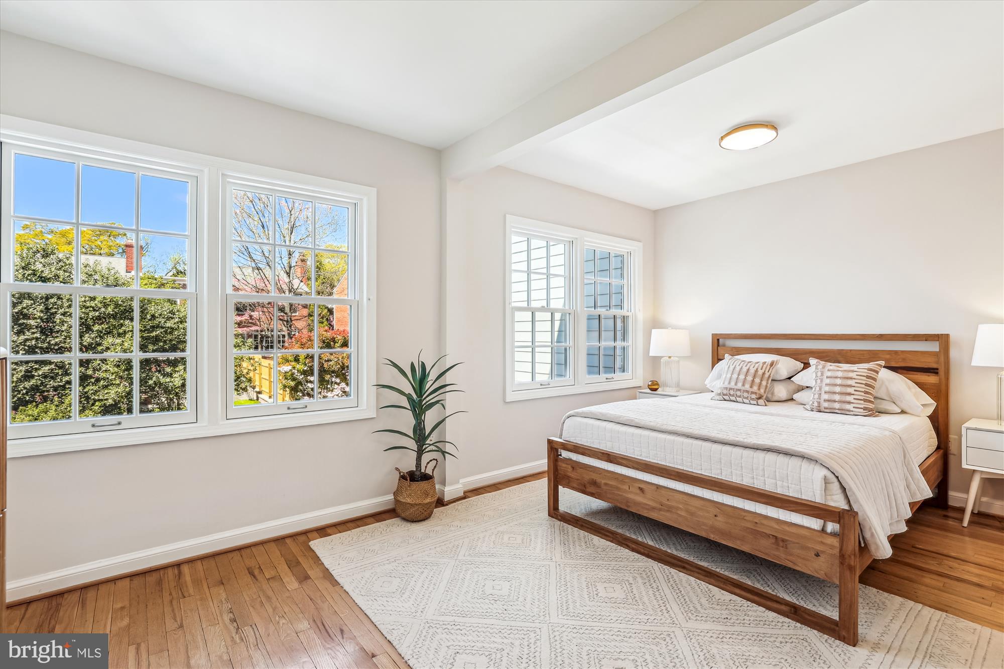 YATES GARDENS - Residential