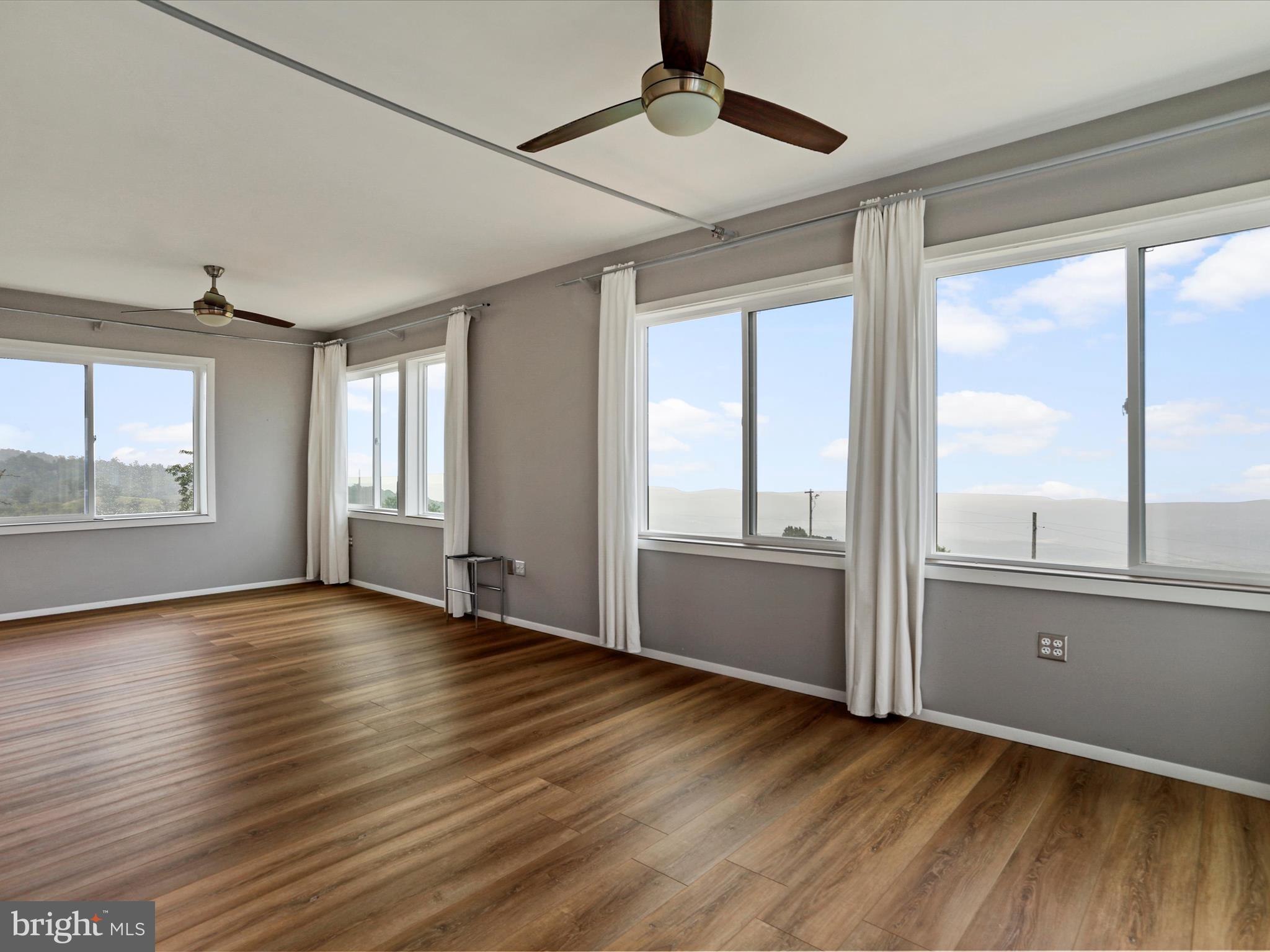 PINNACLE - Residential