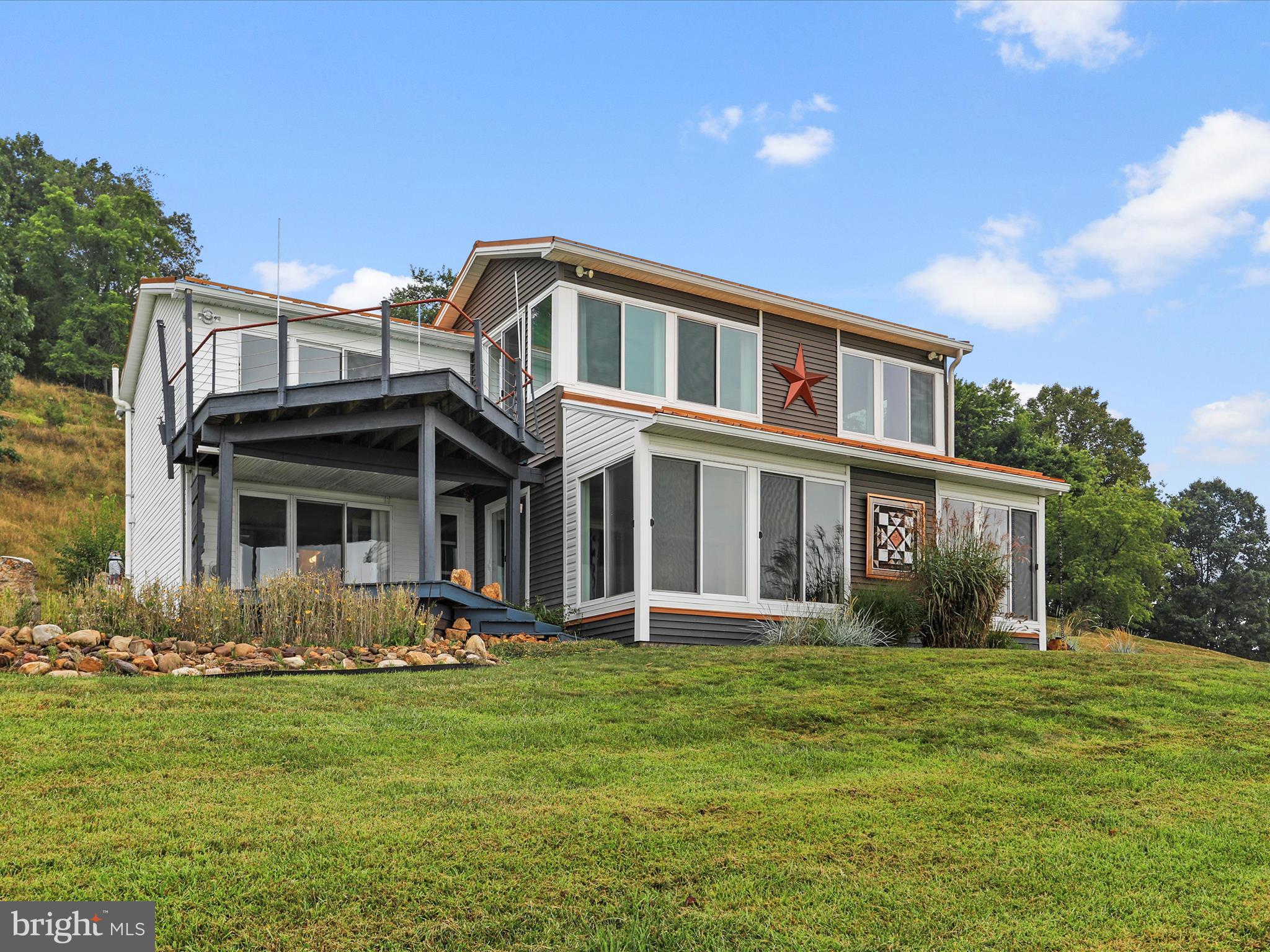 PINNACLE - Residential