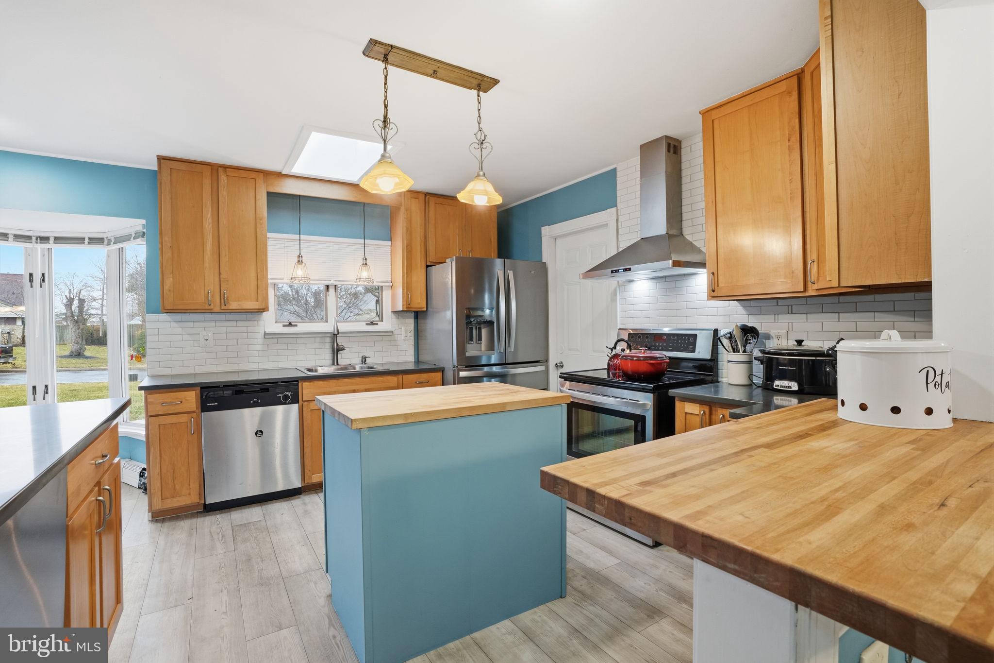 SNOWBALL GATE - Residential