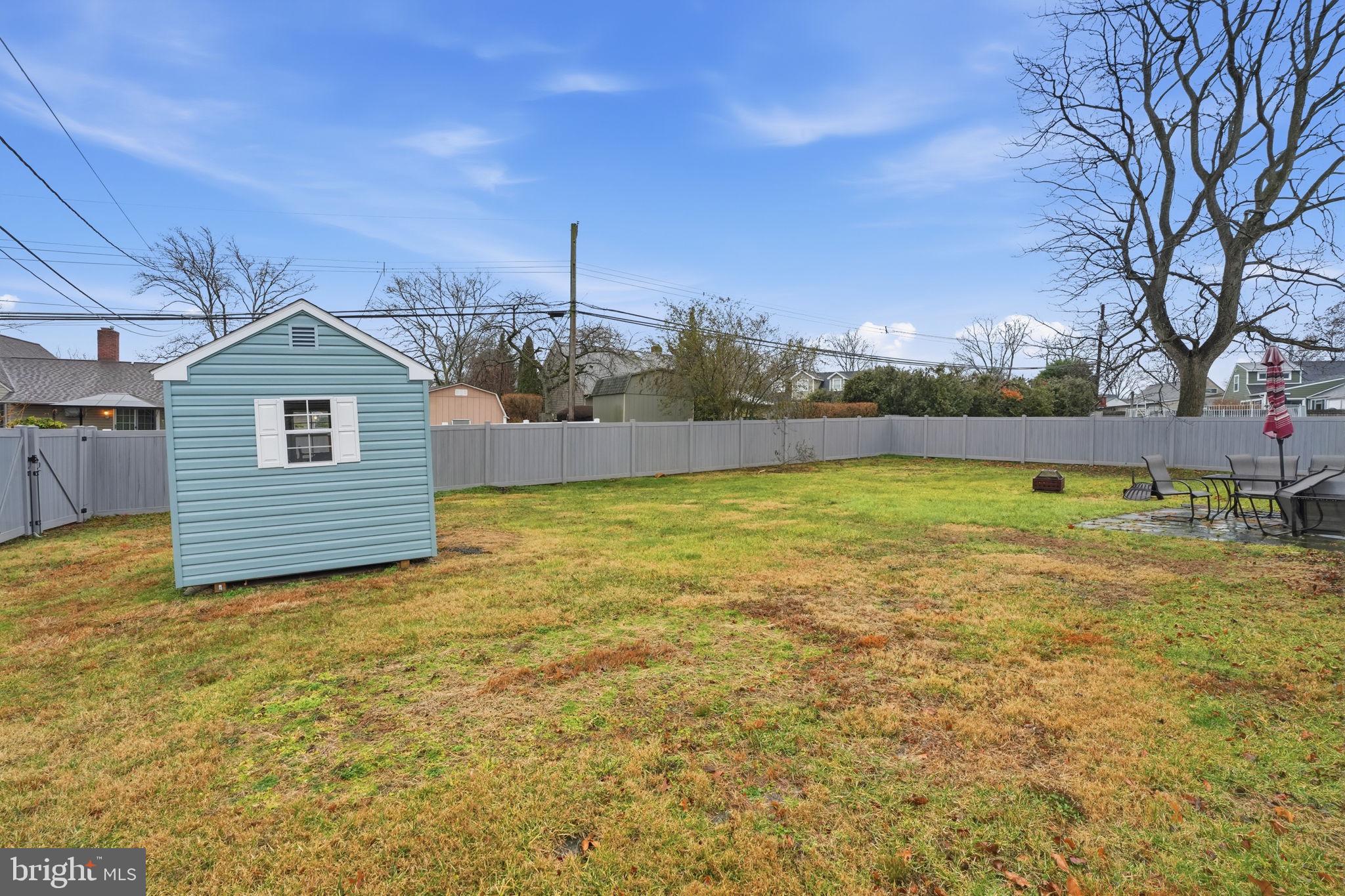 SNOWBALL GATE - Residential