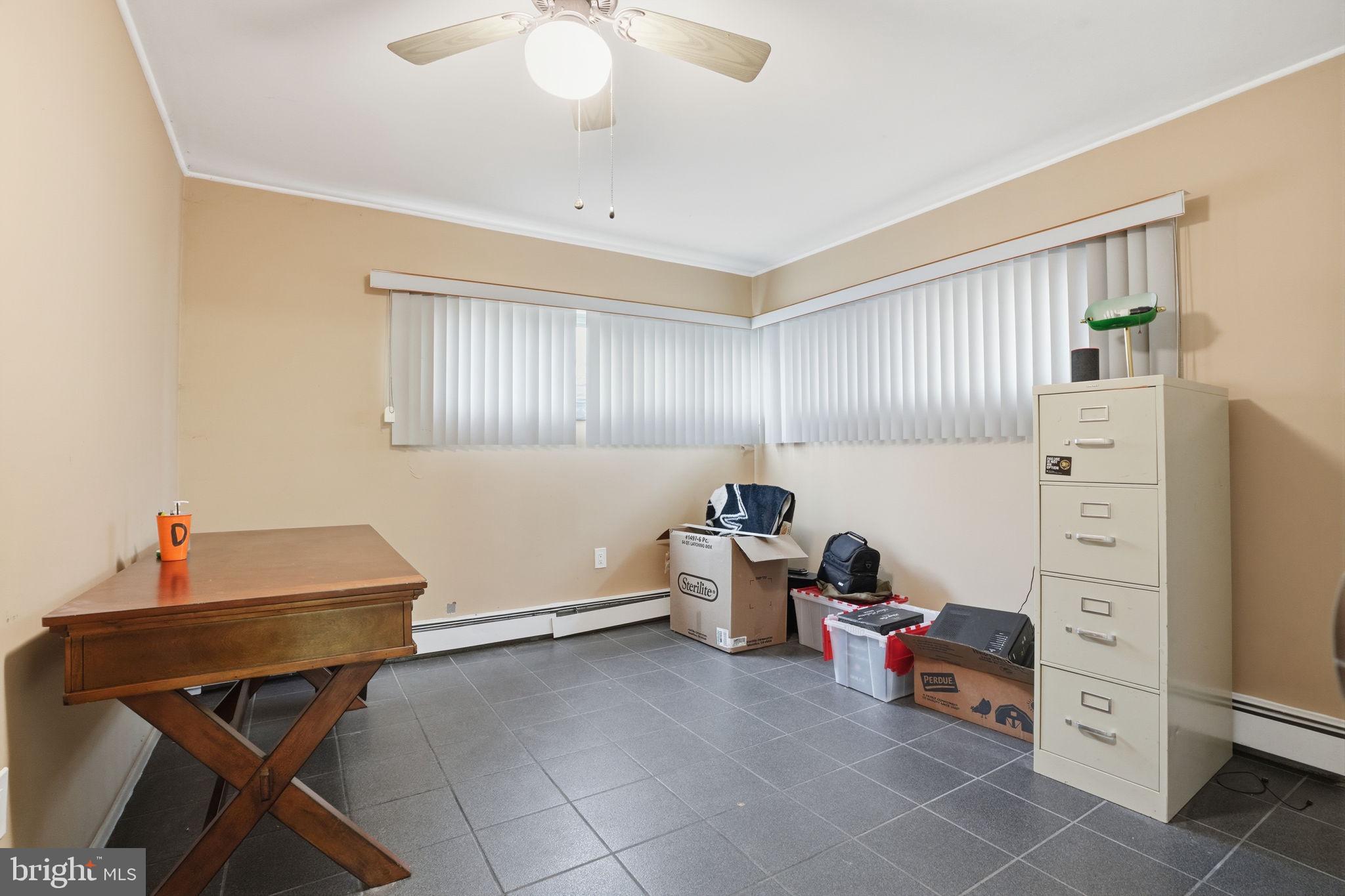 SNOWBALL GATE - Residential