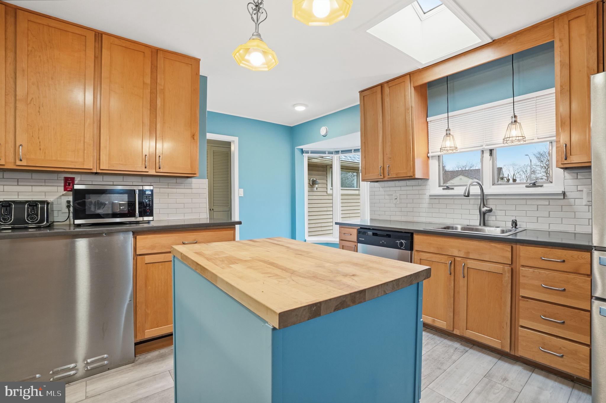 SNOWBALL GATE - Residential