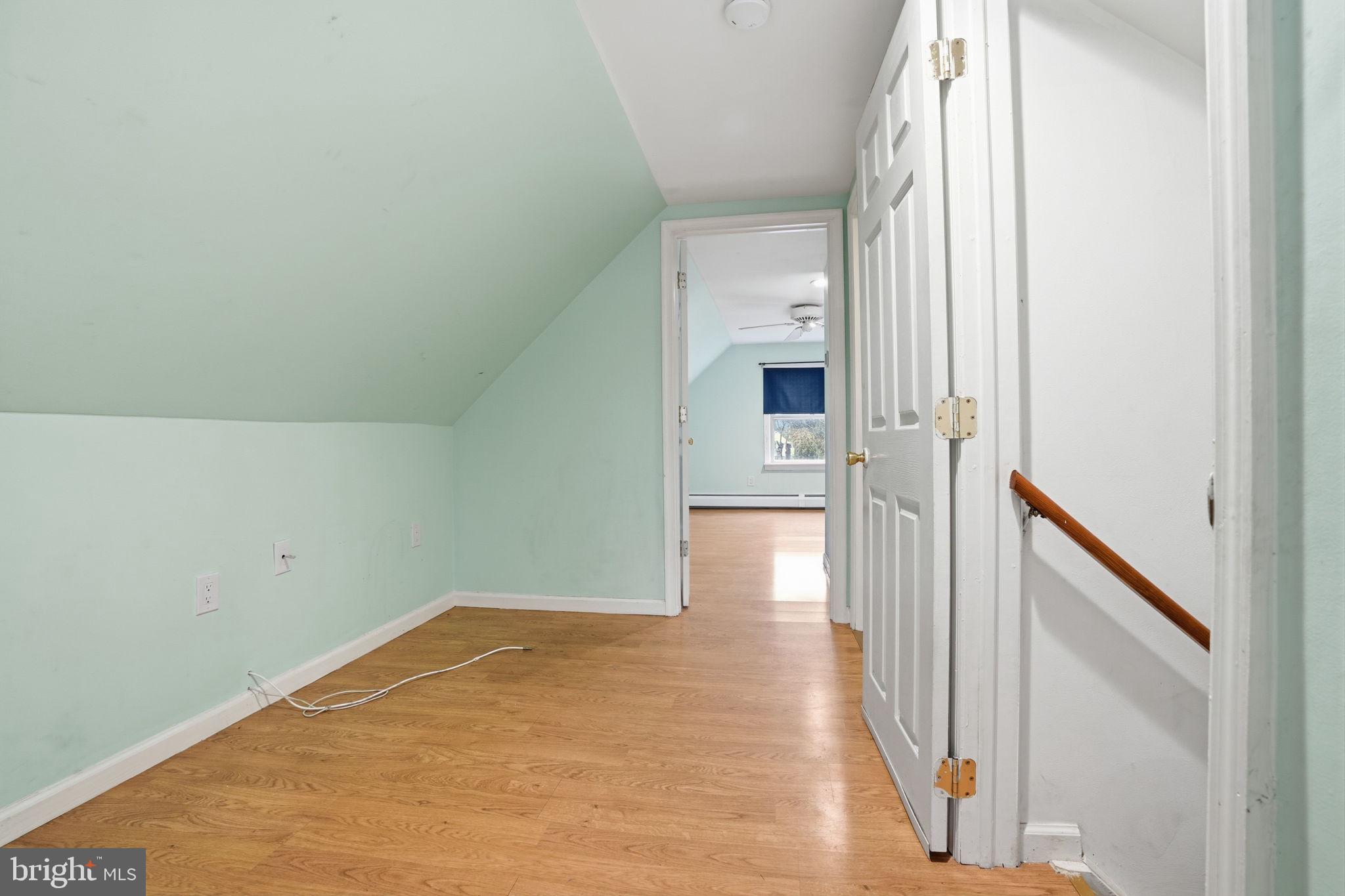 SNOWBALL GATE - Residential