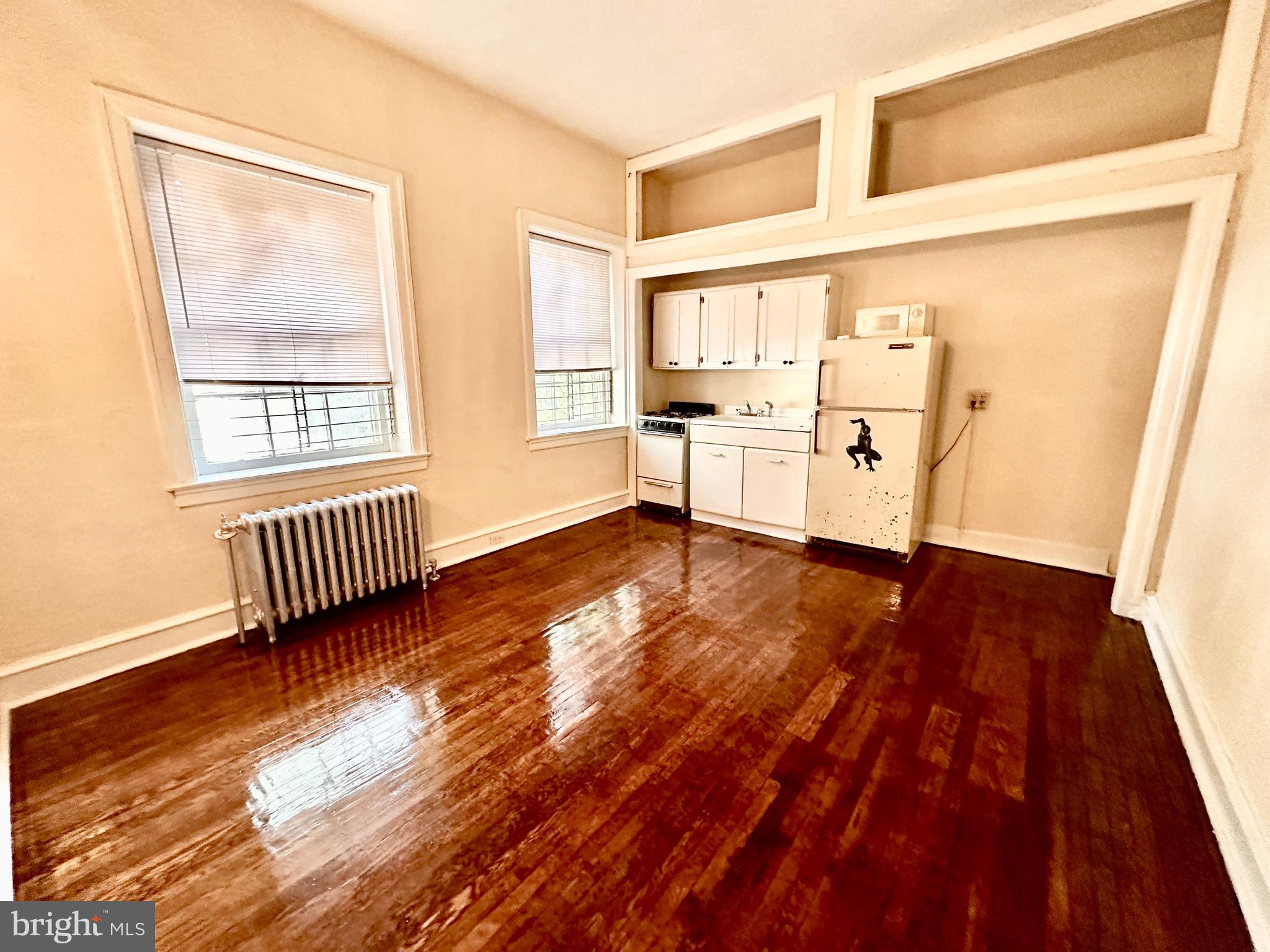 251 W RITTENHOUSE STREET 101