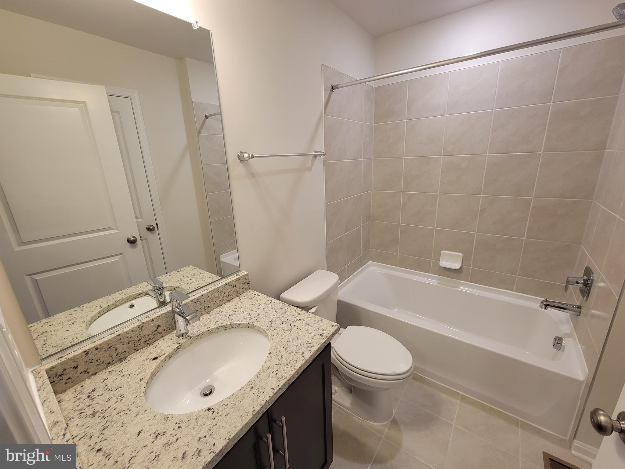 RENN QUARTER - Residential Lease