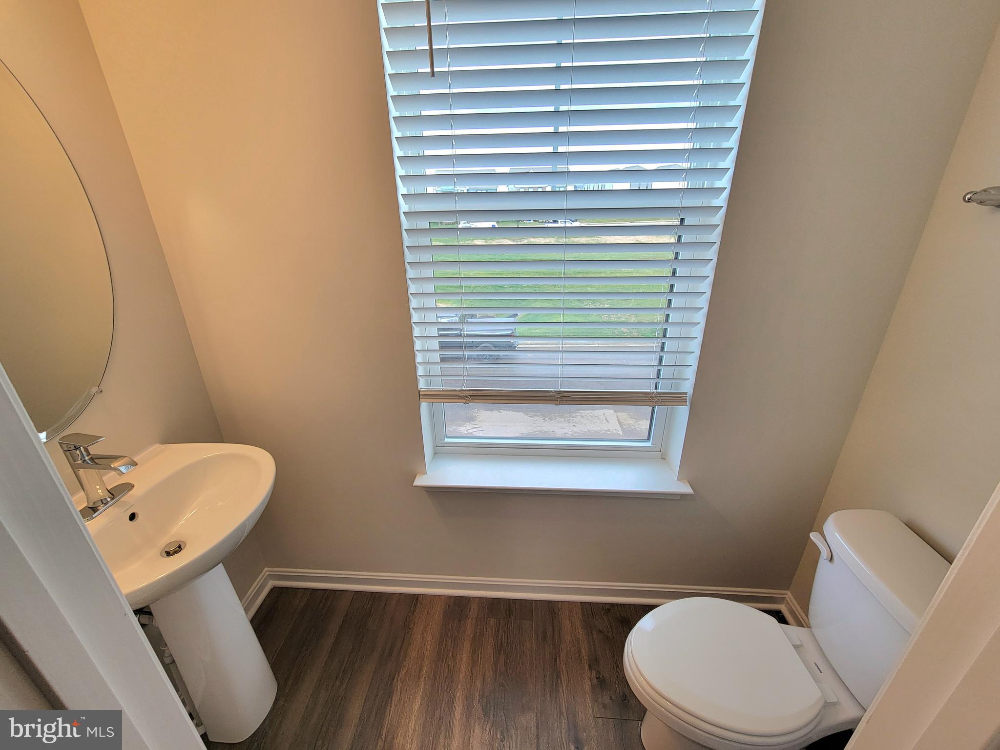 RENN QUARTER - Residential Lease