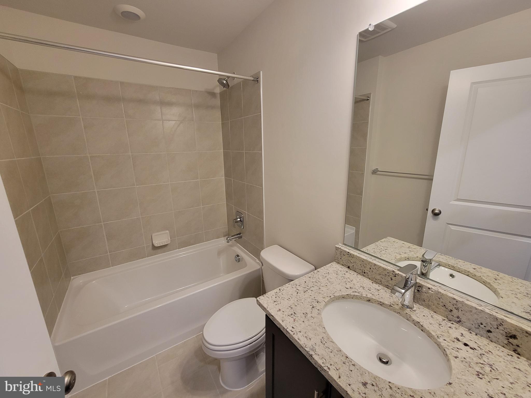 RENN QUARTER - Residential Lease