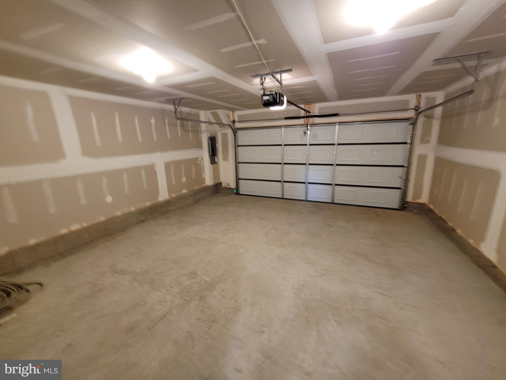 RENN QUARTER - Residential Lease