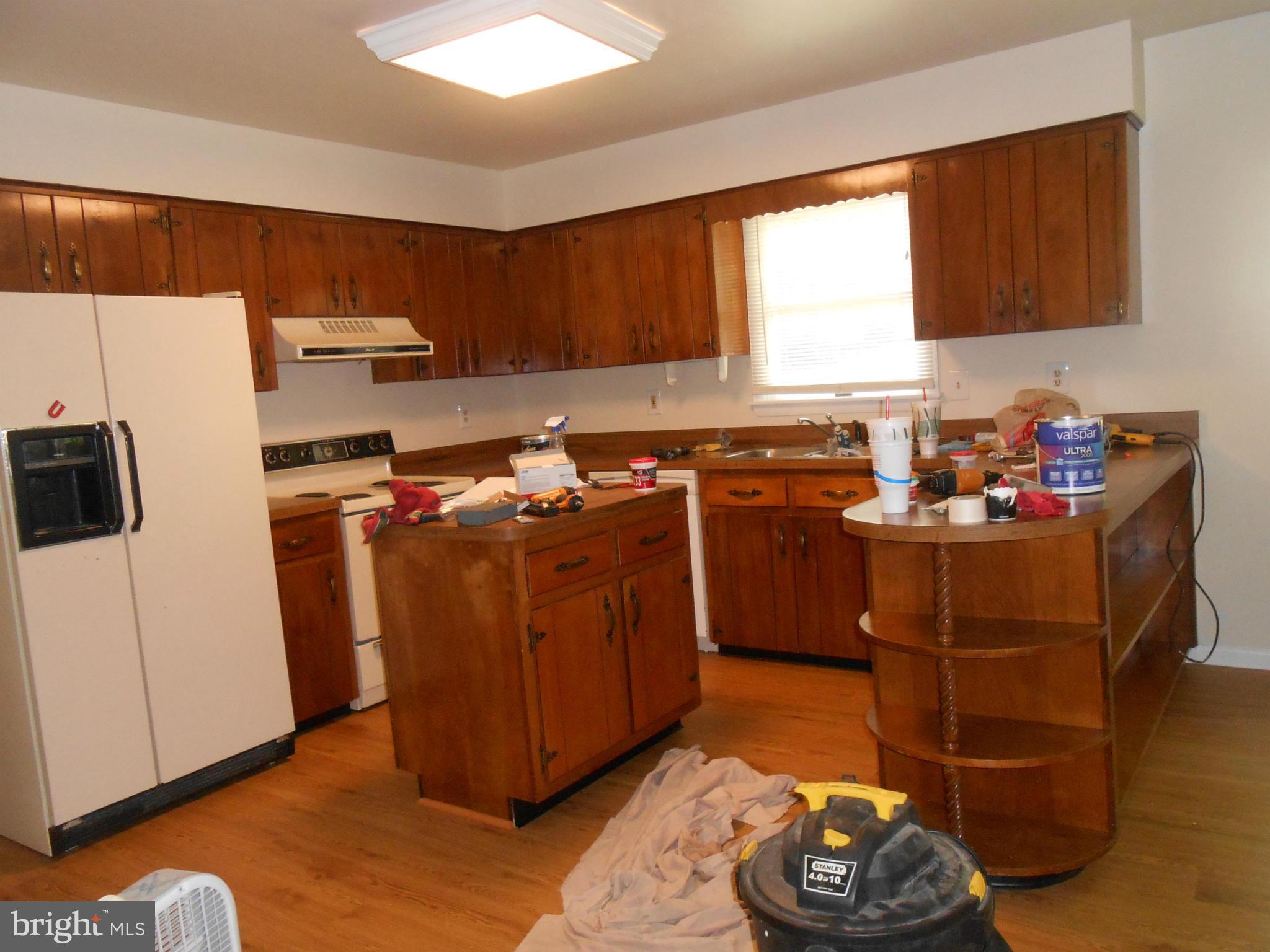 LAND O LAKES - Residential Lease