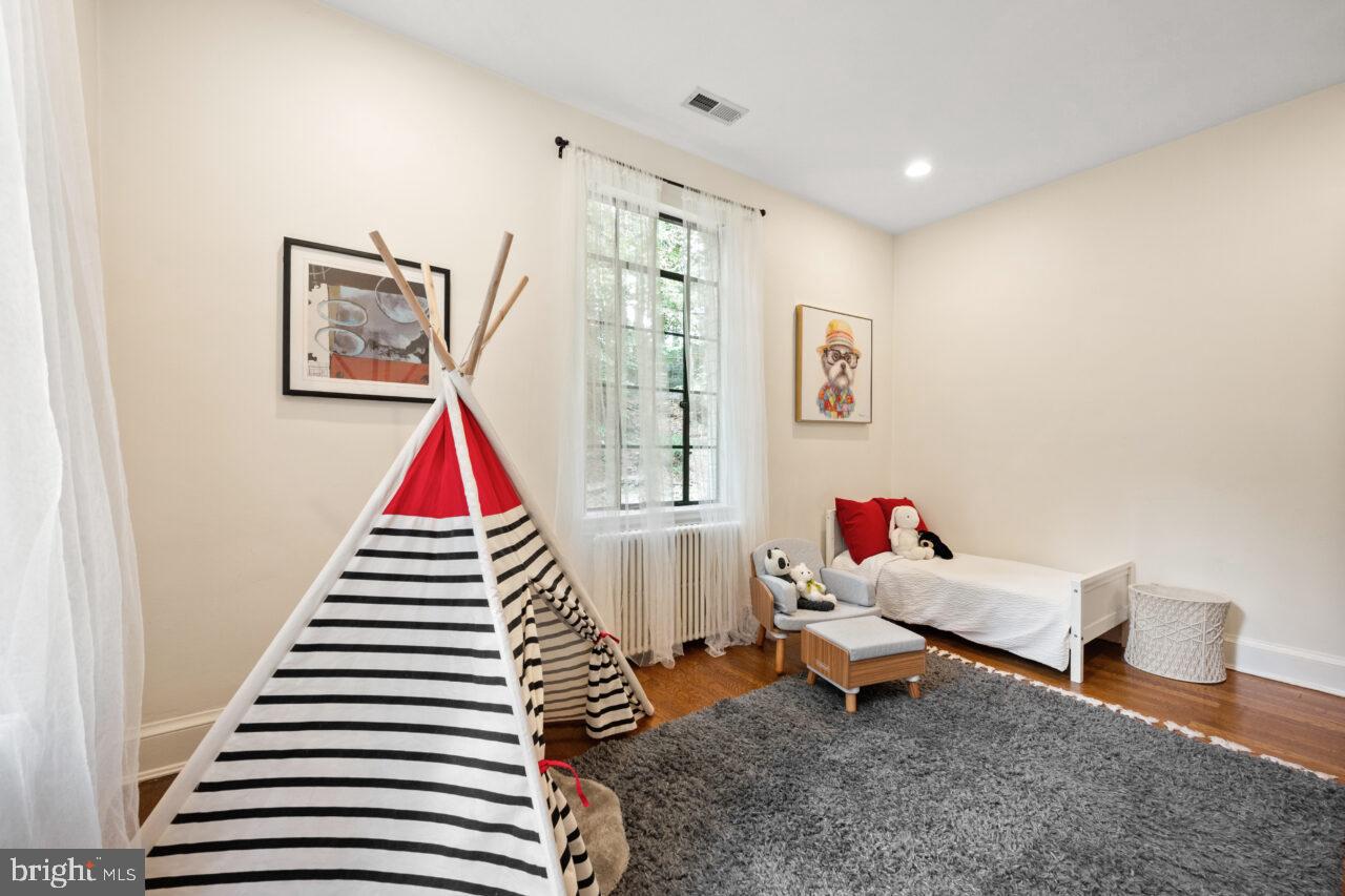 TAKOMA PARK - Residential