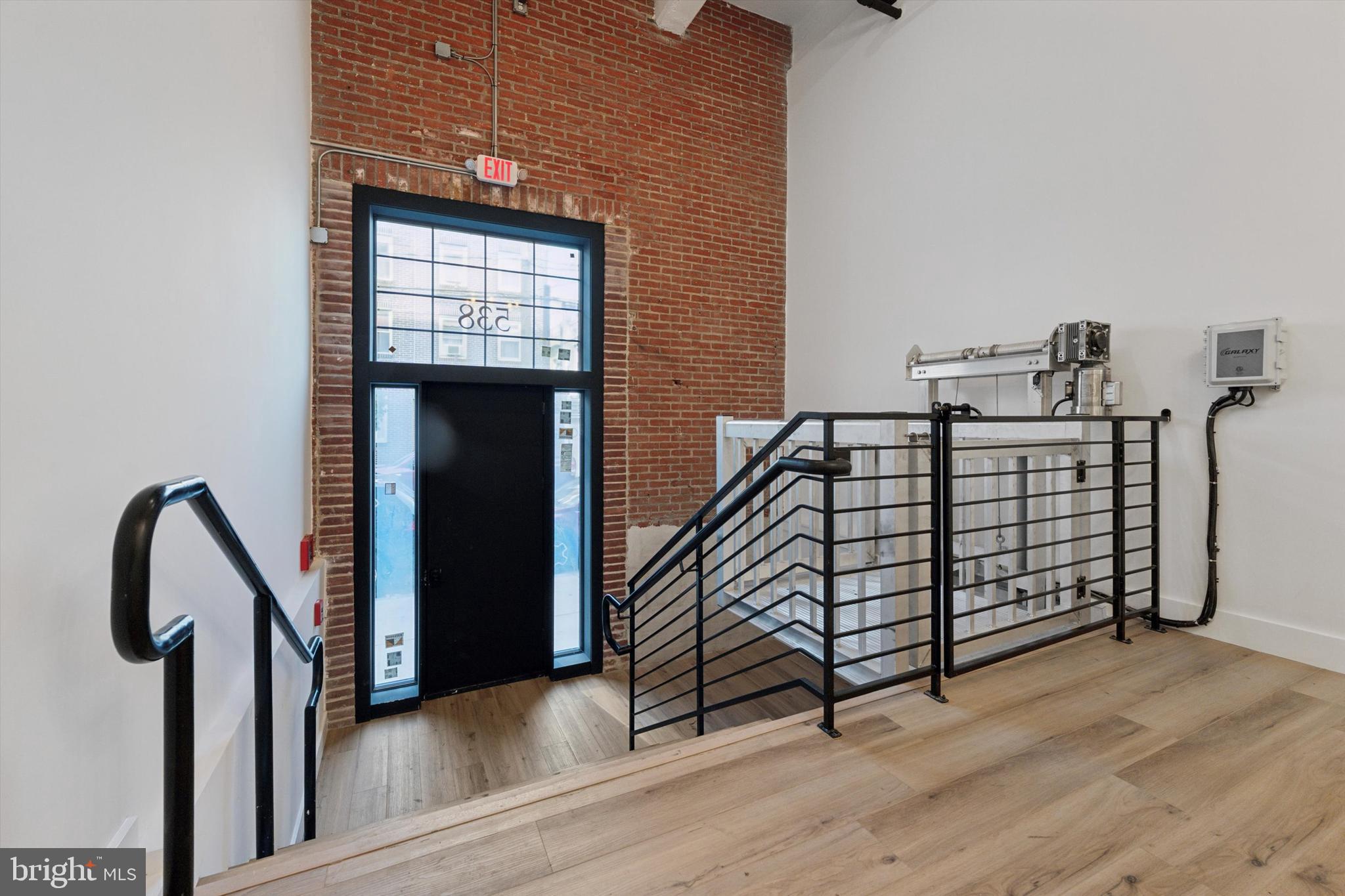 QUEEN VILLAGE - Residential Lease