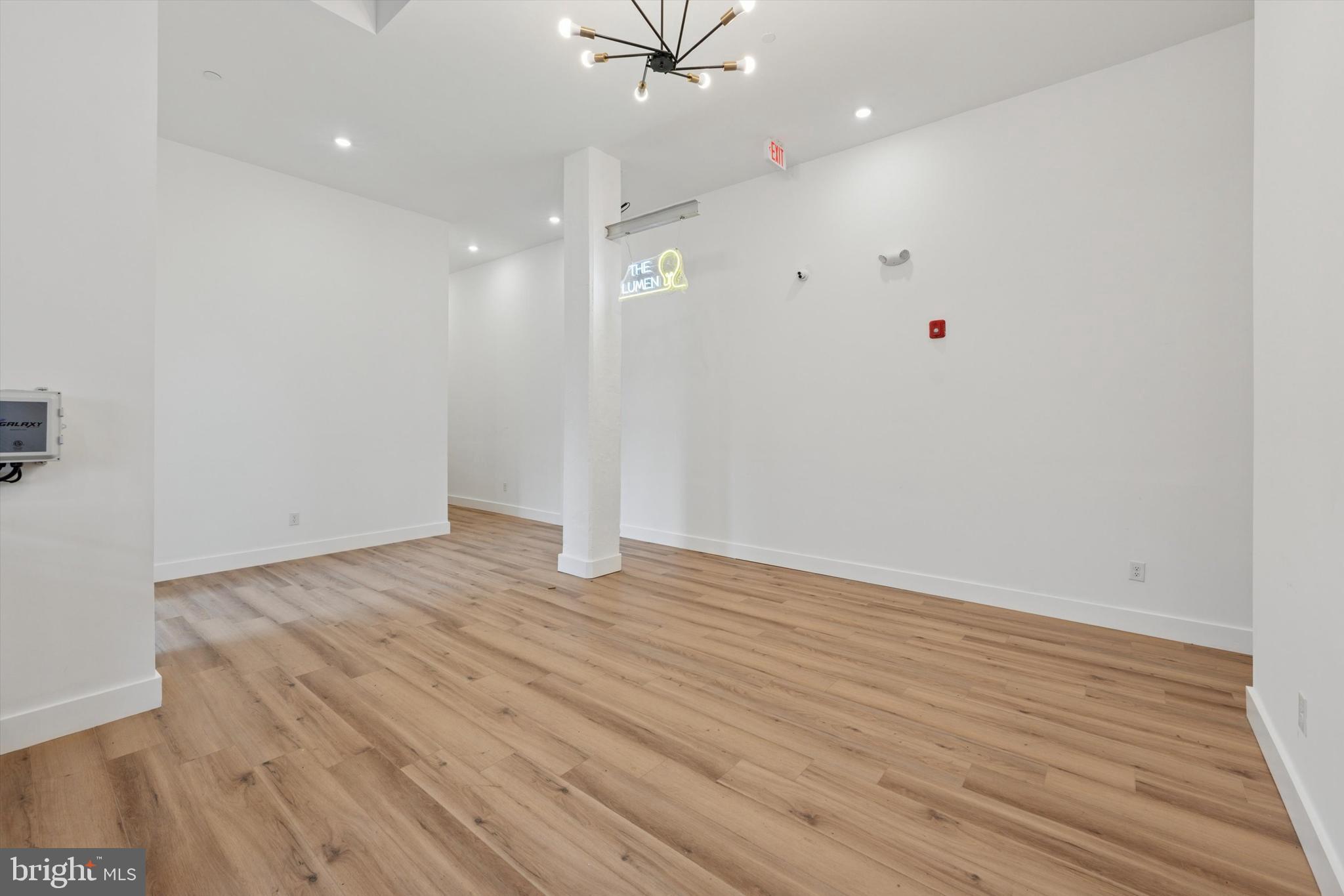 QUEEN VILLAGE - Residential Lease
