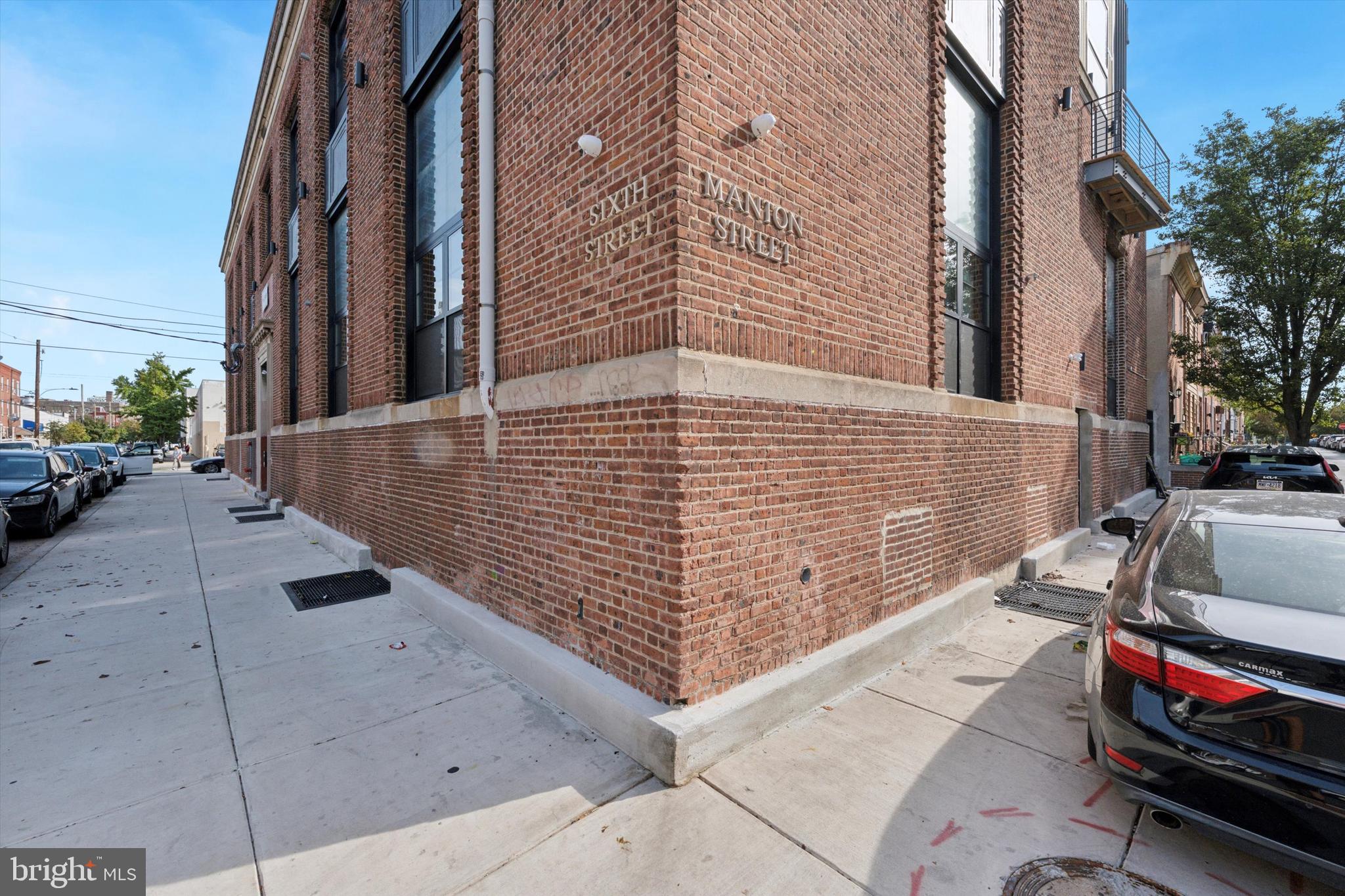 QUEEN VILLAGE - Residential Lease