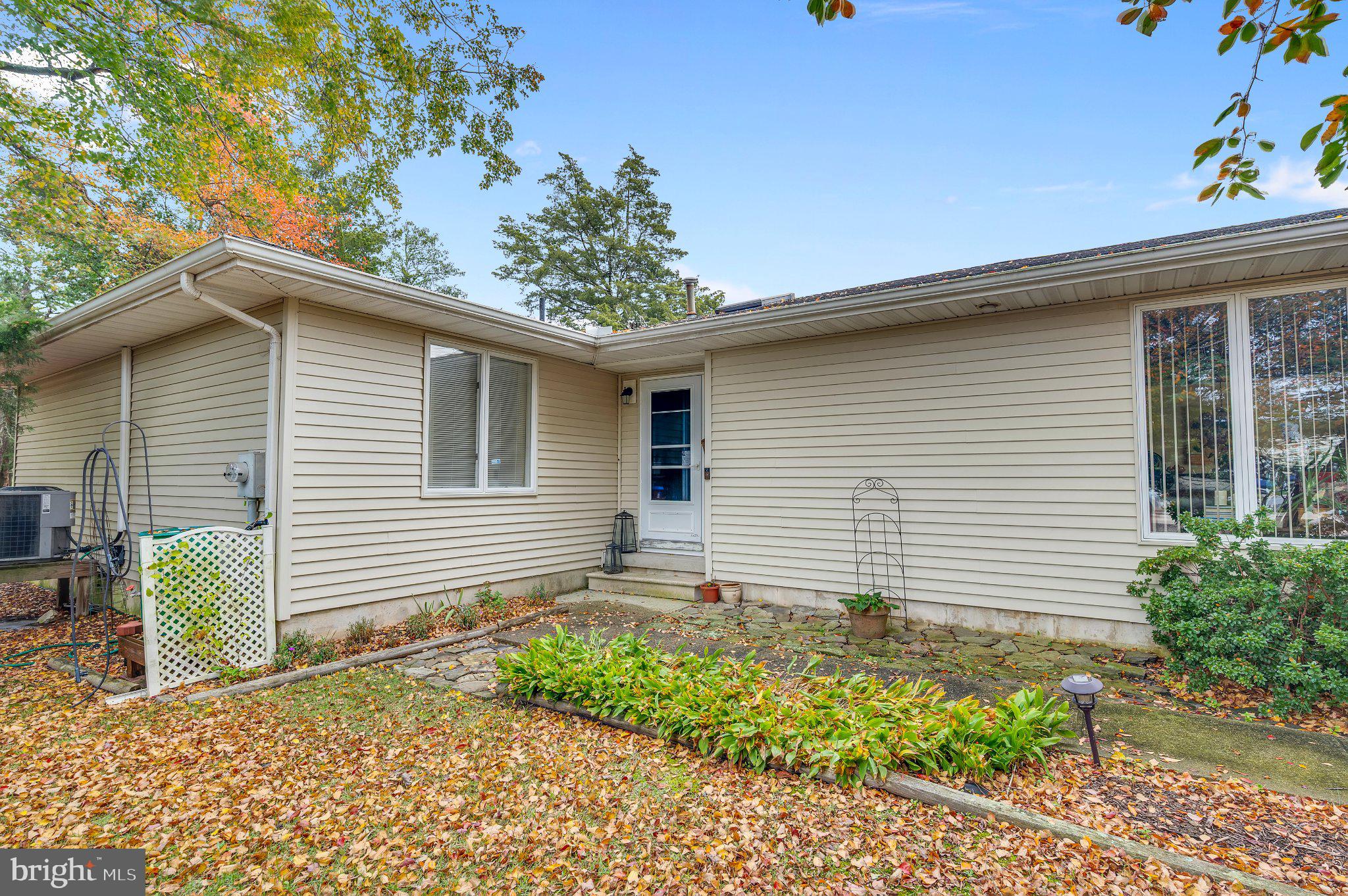 33 ATLANTIS BOULEVARD