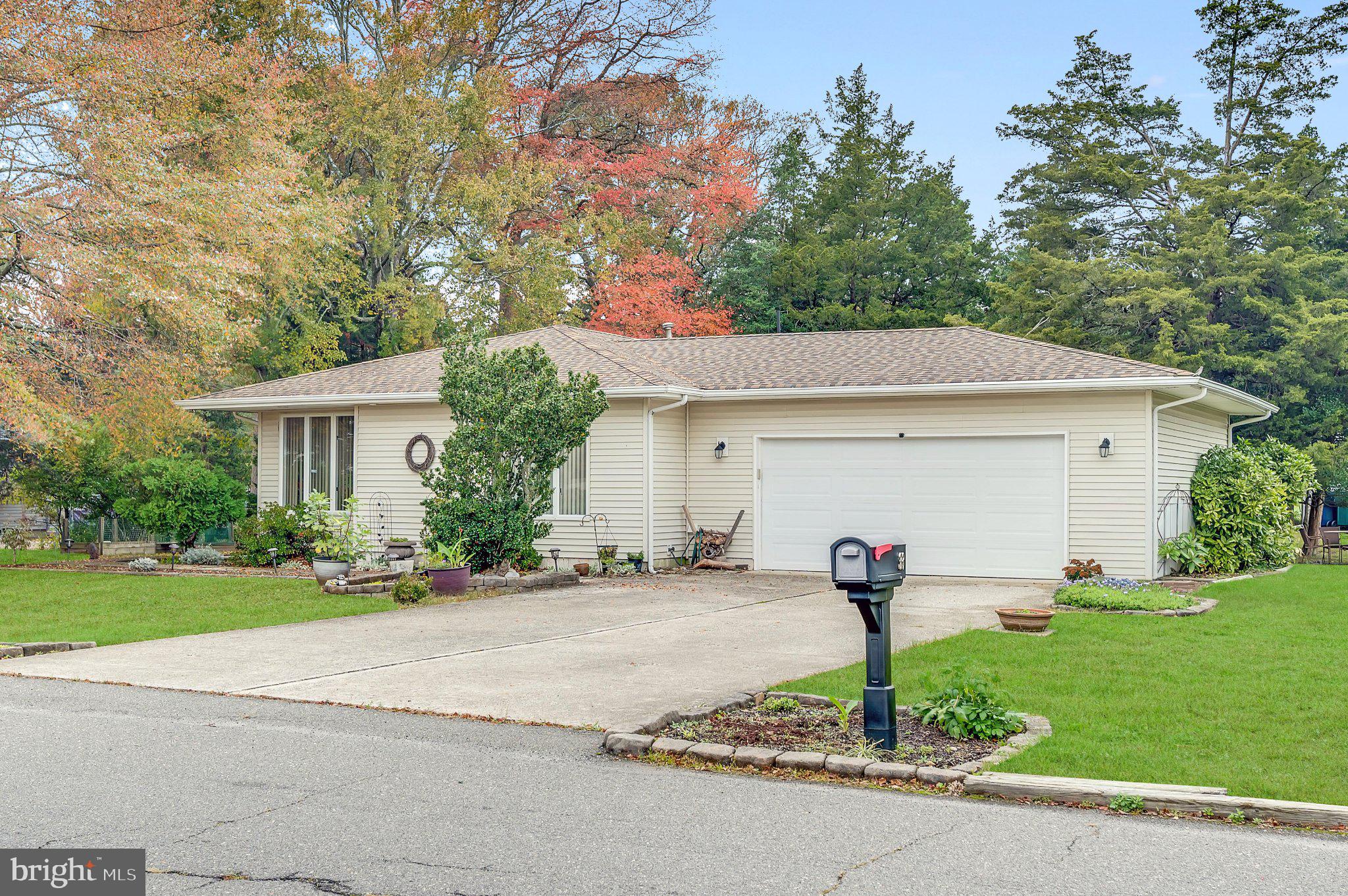 33 ATLANTIS BOULEVARD
