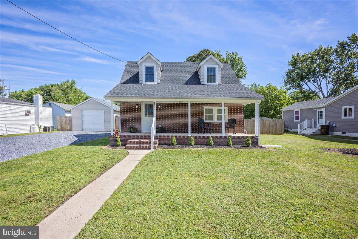 Welcome to this beautifully renovated 3-bedroom, 2-bath home that’s been taken down to the studs and brought back to life with style and care. Every inch has been thoughtfully restored, blending modern updates with timeless character.
Original hardwood floors run throughout the main level, adding warmth and charm the moment you step inside. The bright and open layout offers the perfect flow for everyday living and entertaining.
Upstairs, you’ll find two cozy bedrooms featuring custom bench/window seats — the perfect reading nook or spot to soak in views of the spacious, fully fenced backyard.
Need extra space? The large detached garage is ideal for your car, storage, or even a future workshop or hobby space.
This home is the perfect blend of classic character and modern convenience. All the hard work is done — just move in and start making memories. Don’t miss your chance to call this one home!
