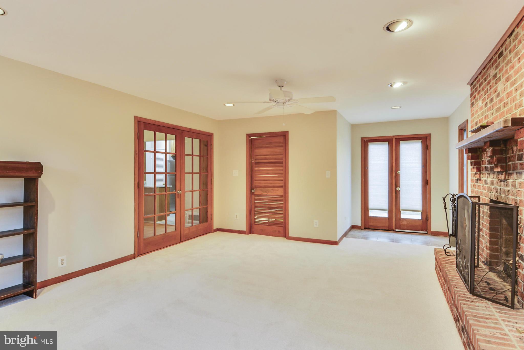 LOISDALE ESTATES - Residential