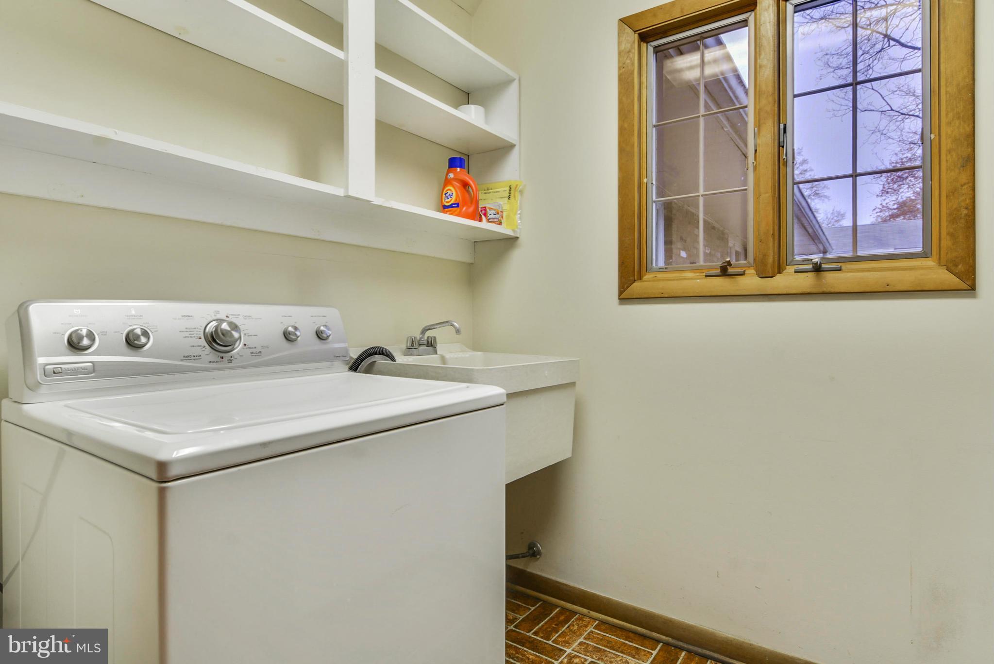 LOISDALE ESTATES - Residential