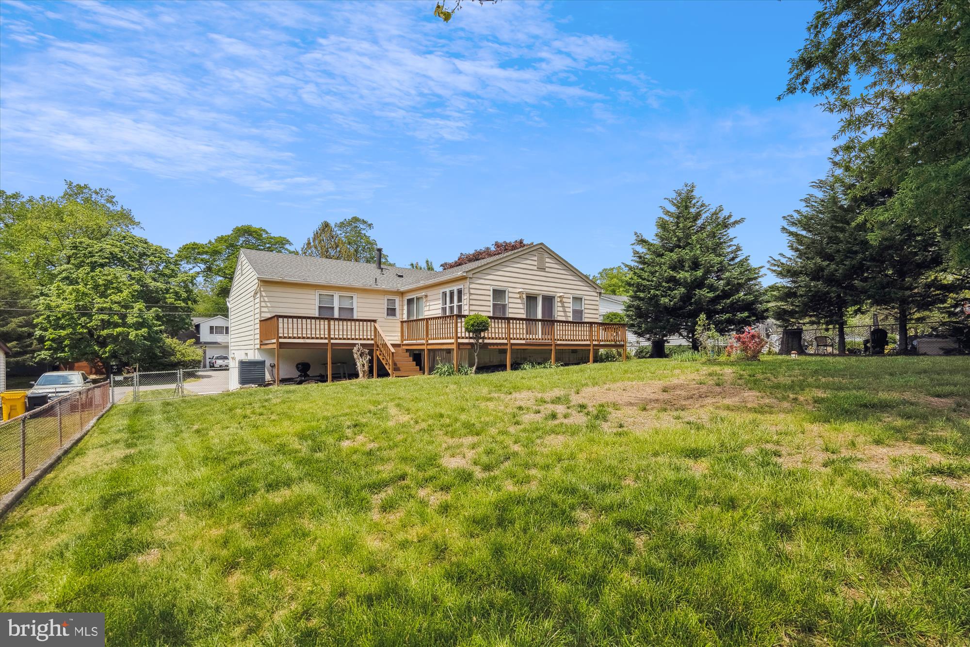 HILLSMERE SHORES - Residential Lease