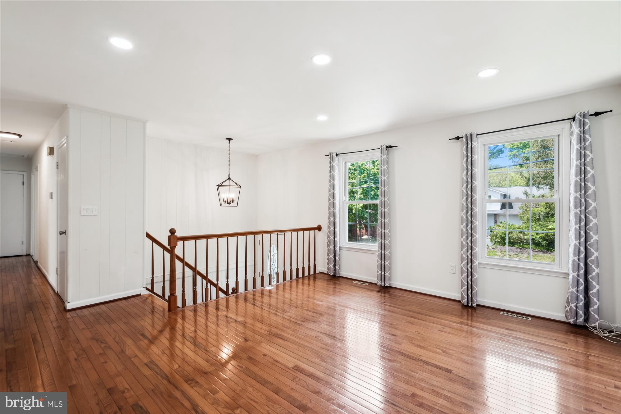 HILLSMERE SHORES - Residential Lease