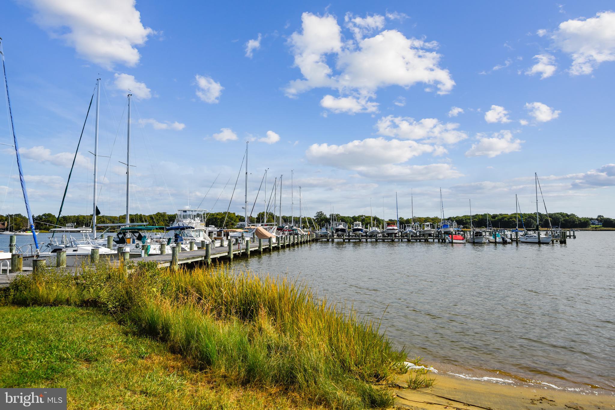 HILLSMERE SHORES - Residential Lease