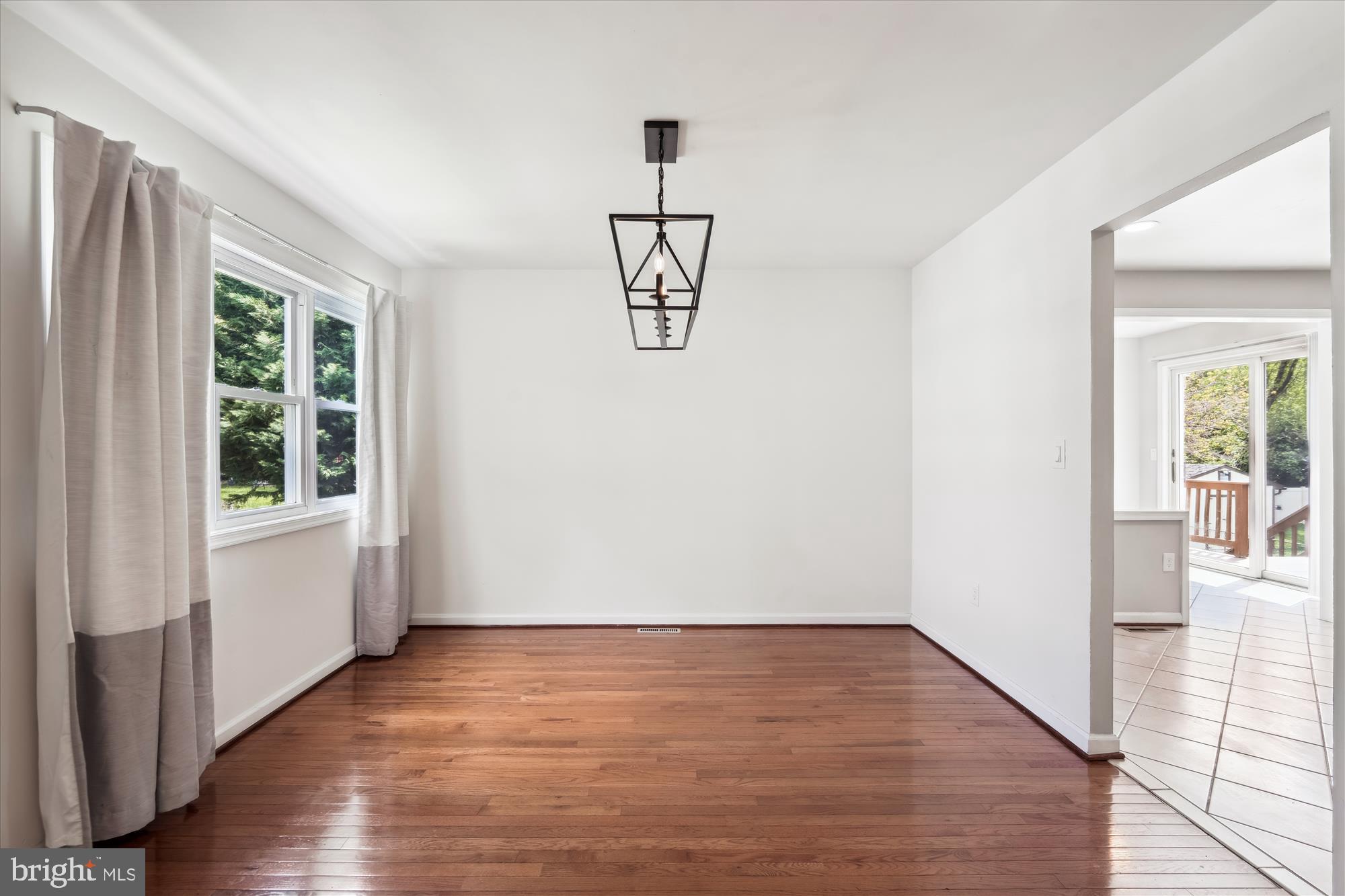 HILLSMERE SHORES - Residential Lease