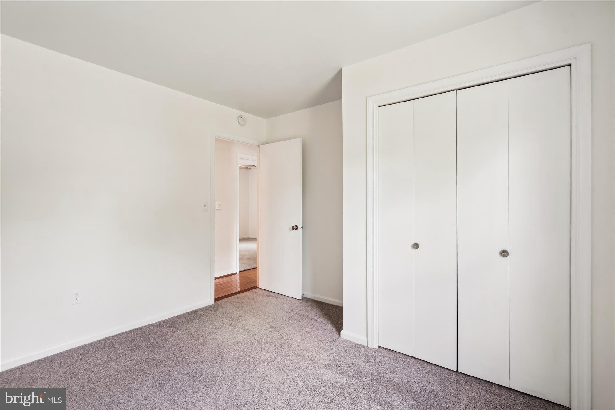 HILLSMERE SHORES - Residential Lease