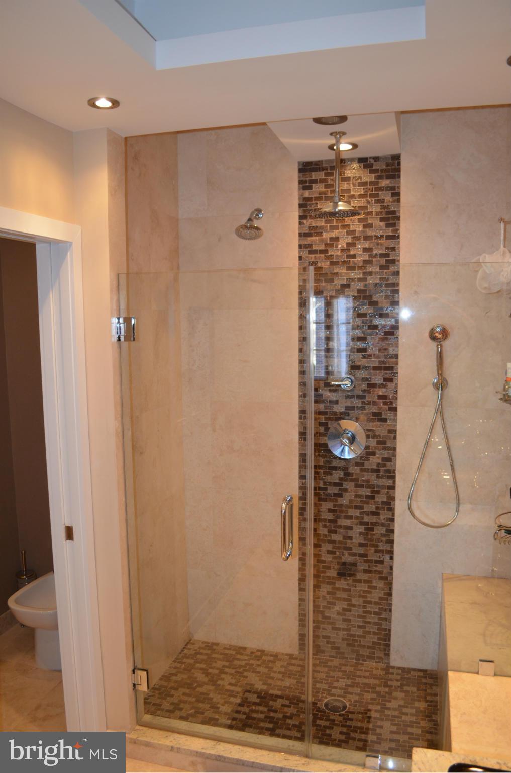 BRADDOCK LOFTS - Residential Lease