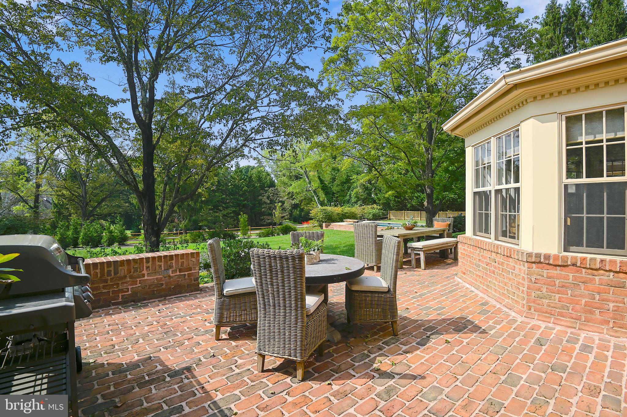 RUXTON - Residential