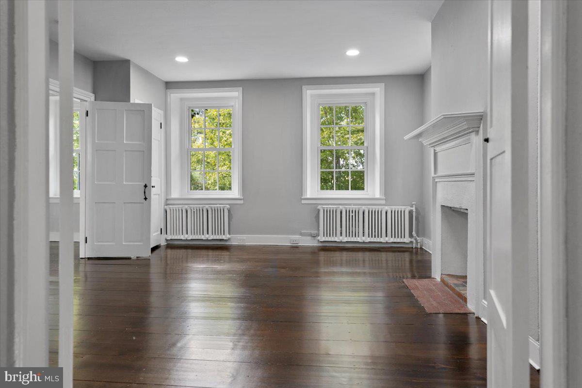 SPRINGHOUSE FARM - Residential