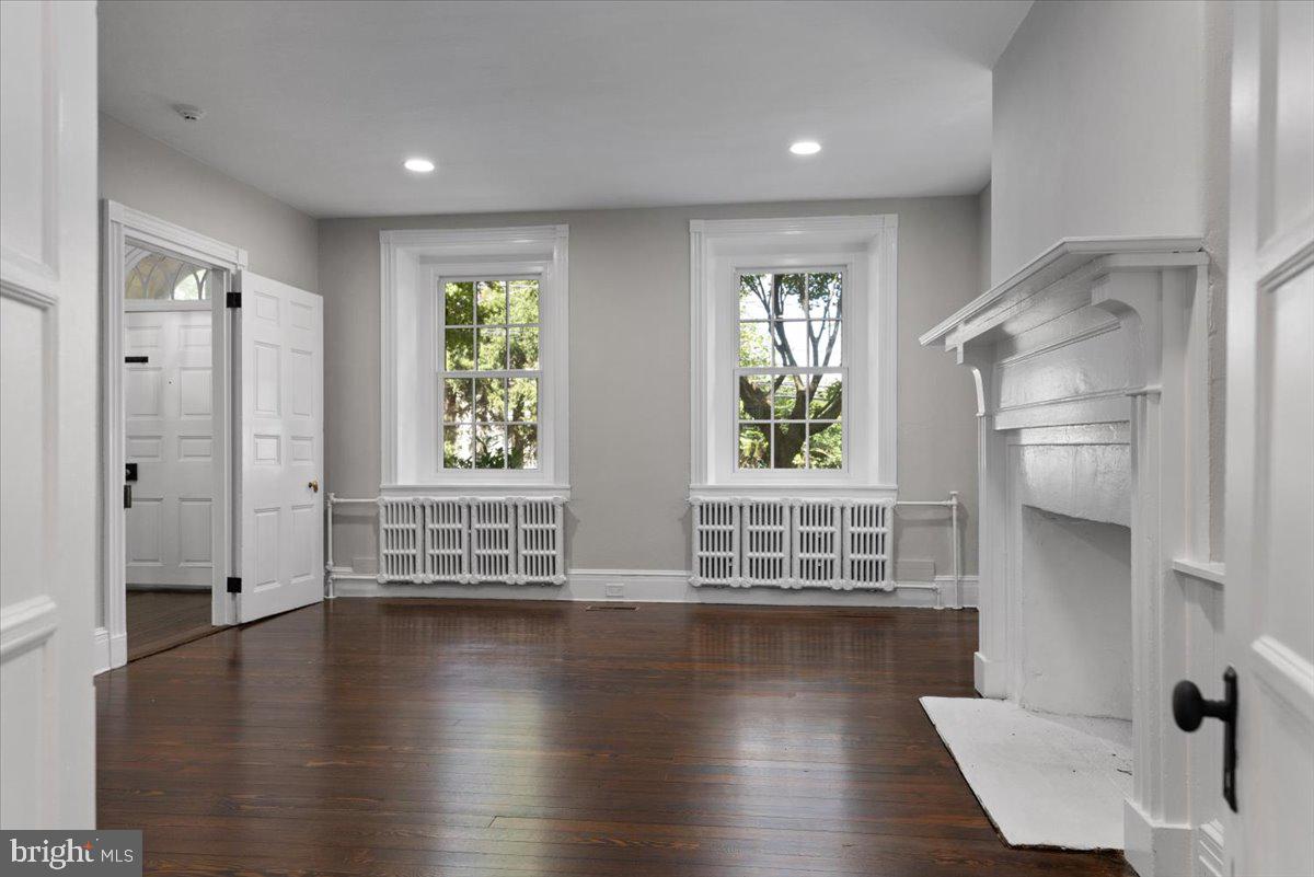 SPRINGHOUSE FARM - Residential