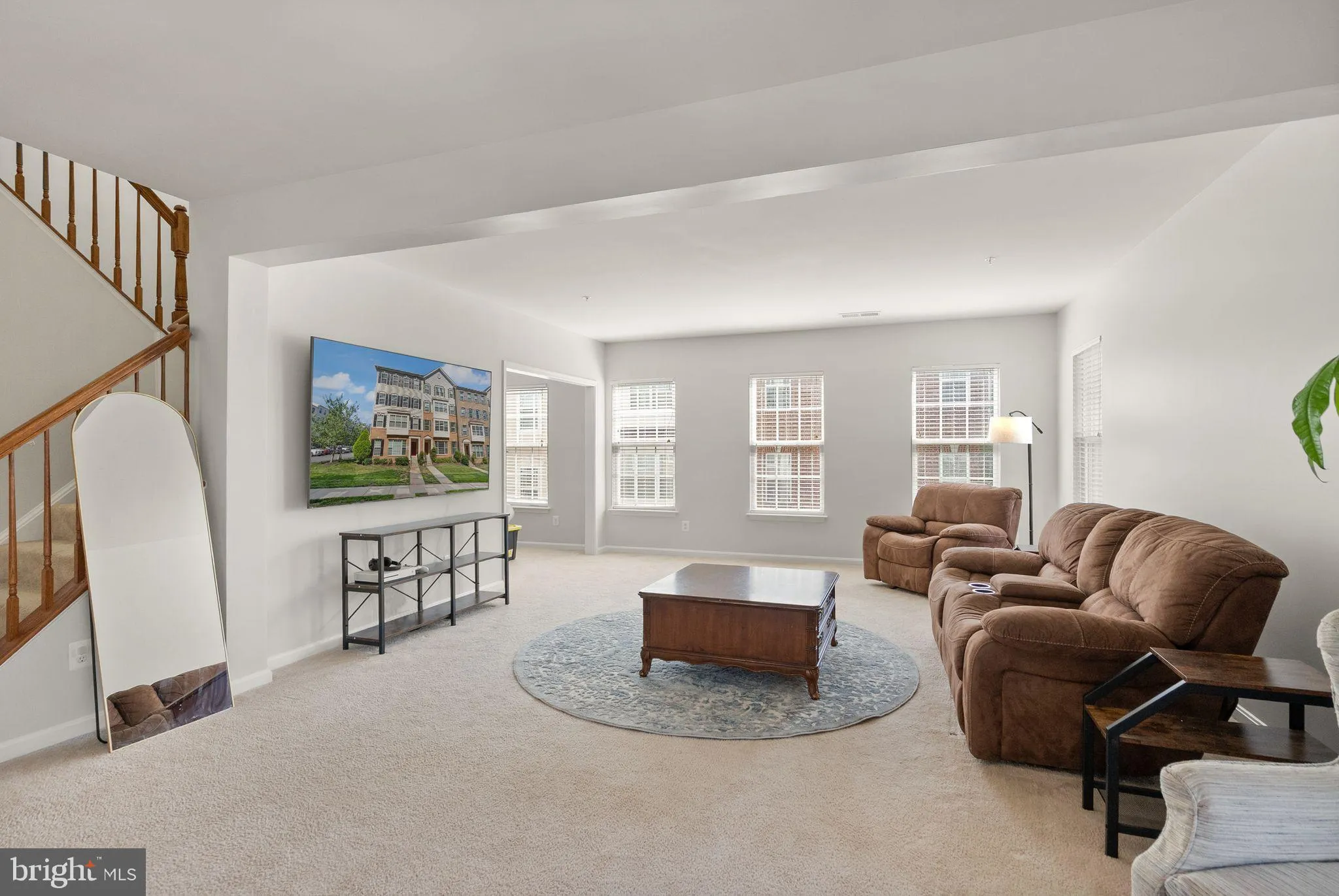 Haymarket, Virginia 20169, United States, 3 Bedrooms Bedrooms, ,3 BathroomsBathrooms,Residential,Active,202093