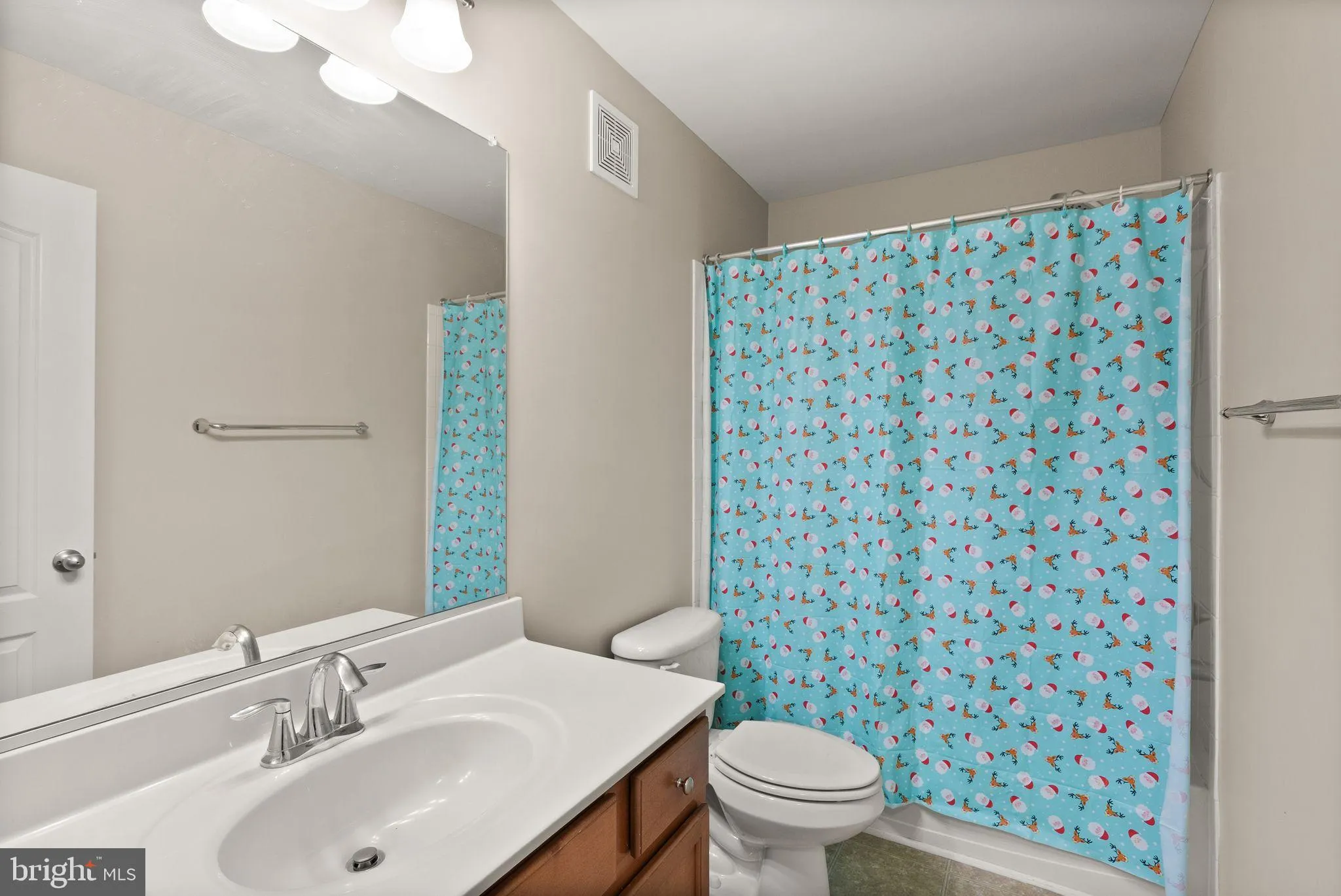 Haymarket, Virginia 20169, United States, 3 Bedrooms Bedrooms, ,3 BathroomsBathrooms,Residential,Active,202093