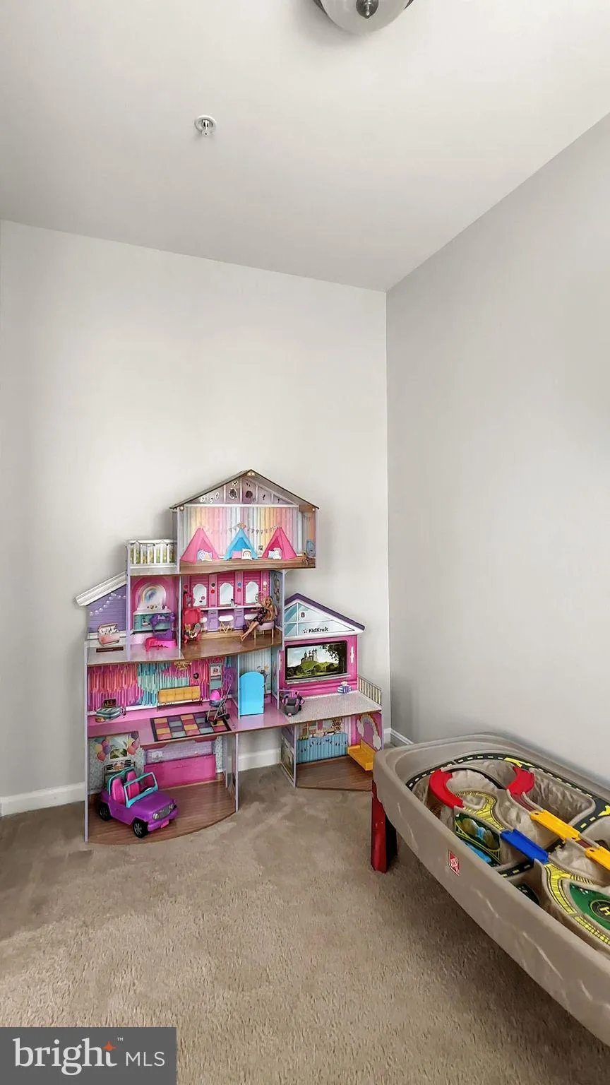 Haymarket, Virginia 20169, United States, 3 Bedrooms Bedrooms, ,3 BathroomsBathrooms,Residential,Active,202093