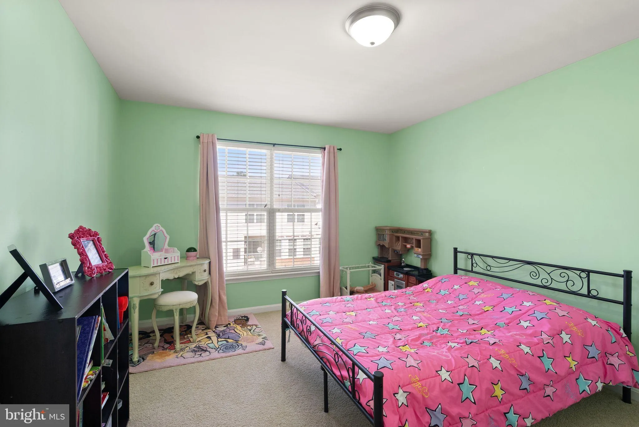 Haymarket, Virginia 20169, United States, 3 Bedrooms Bedrooms, ,3 BathroomsBathrooms,Residential,Active,202093