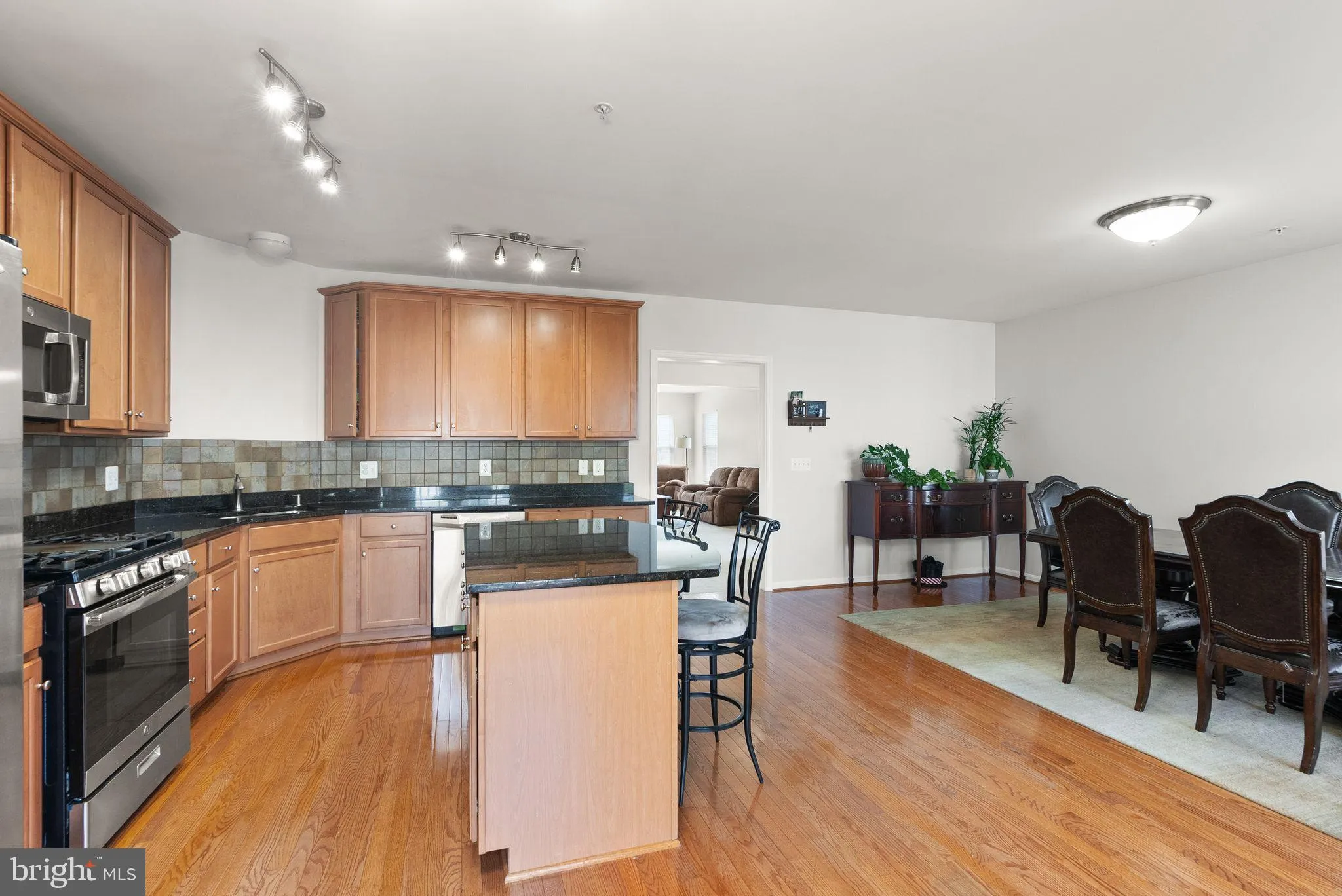 Haymarket, Virginia 20169, United States, 3 Bedrooms Bedrooms, ,3 BathroomsBathrooms,Residential,Active,202093