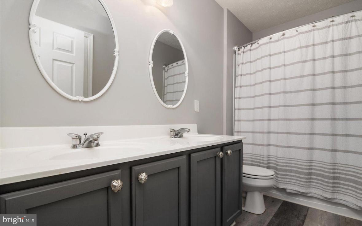 SEVEN OAKS - Residential Lease