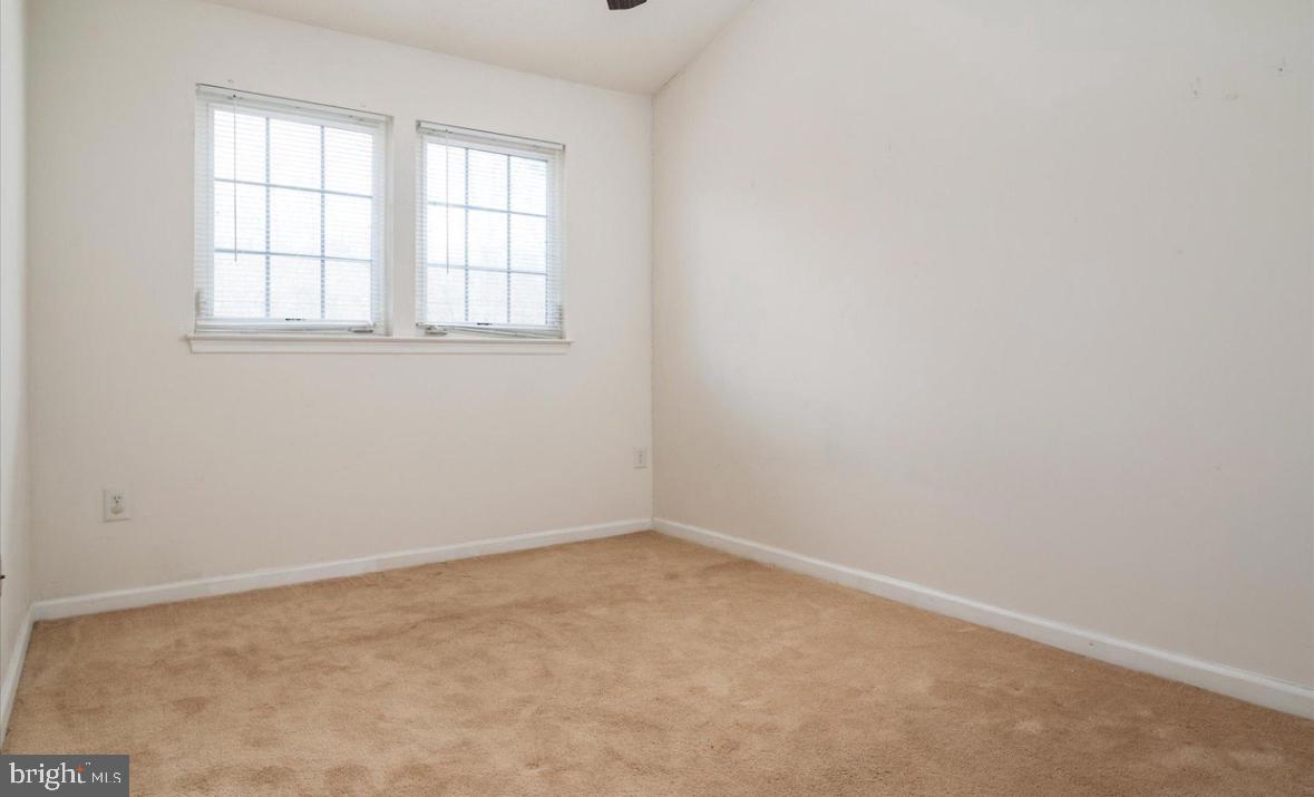 SEVEN OAKS - Residential Lease