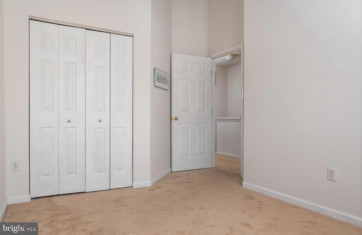 SEVEN OAKS - Residential Lease