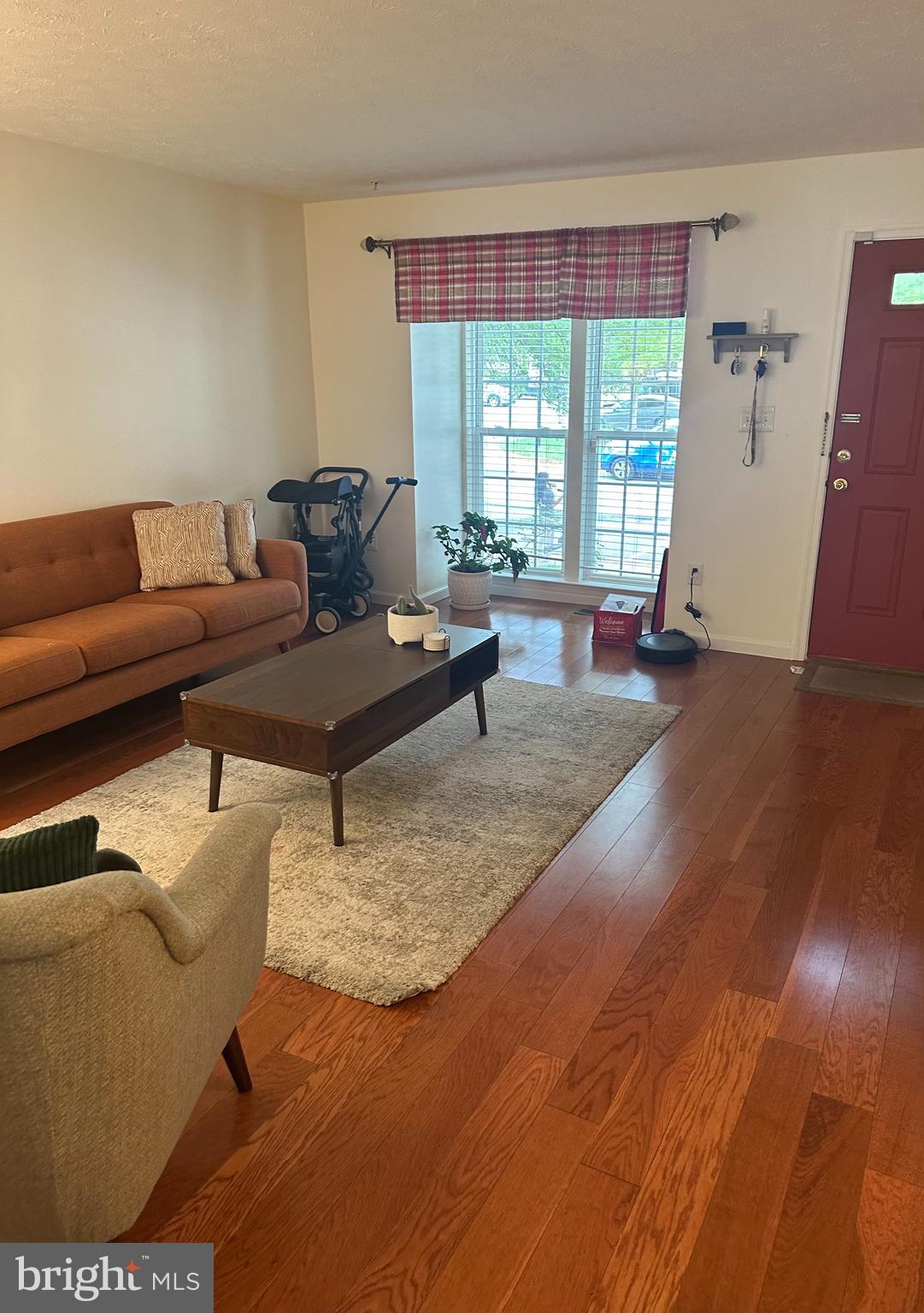 SEVEN OAKS - Residential Lease