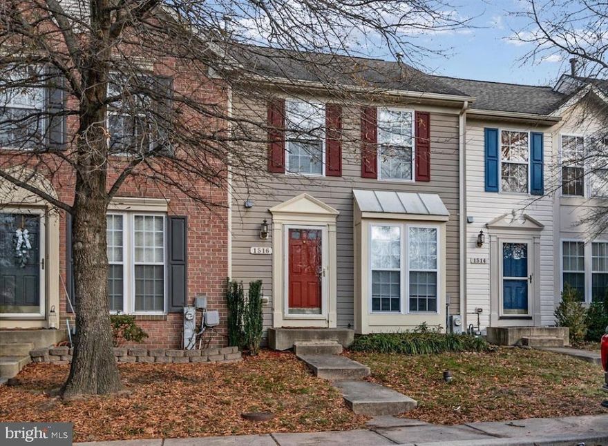 🏡 For Rent – 3BR/2.5BA Townhome in Odenton!
Welcome to 1516 Falling Brook Ct – a stylish, updated 3-level townhome with granite countertops, fresh paint, and a private deck backing to woods! Enjoy peace of mind with a new HVAC & water heater, plus community perks like a pool, playground, trails, and tennis courts.  Additional photos will be added soon!
📍Minutes to MARC & Fort Meade
🚗 2 Assigned Parking Spots
💰 Don’t miss this one – schedule your showing today!