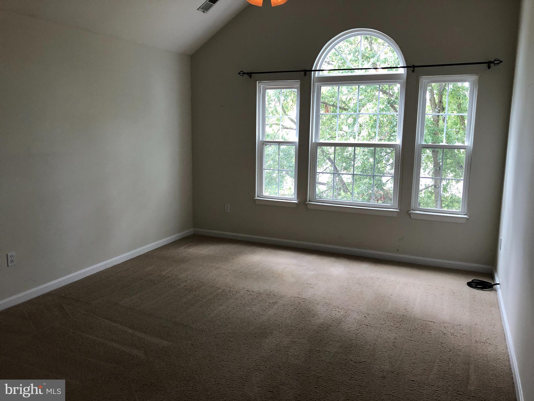 BARRINGTON POINTE - Residential Lease