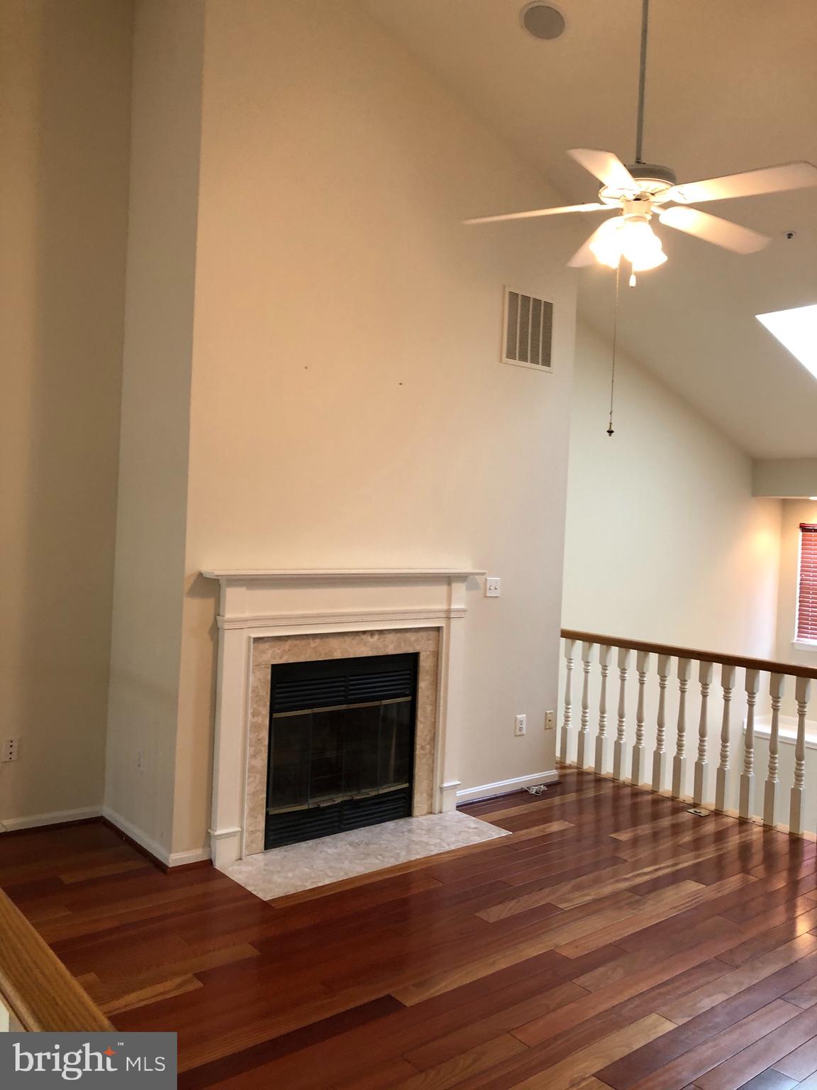 BARRINGTON POINTE - Residential Lease